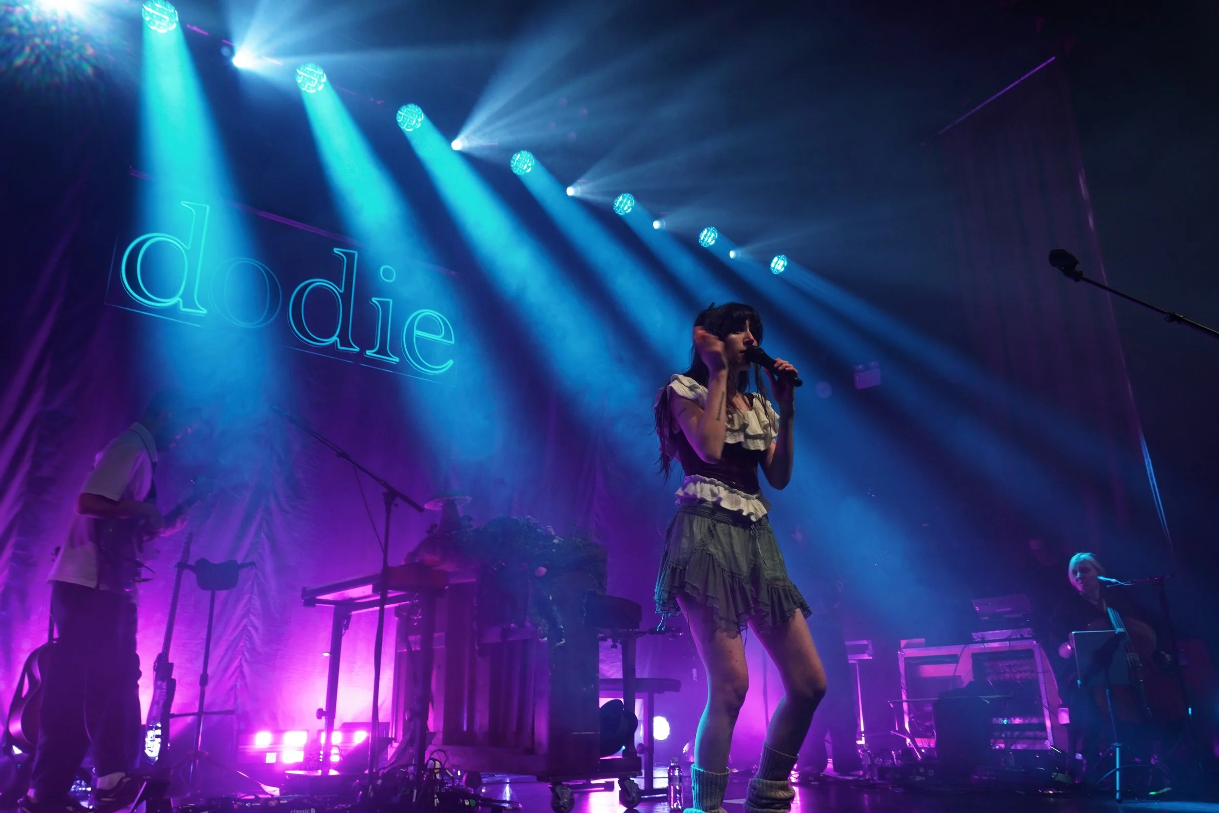 dodie-pc-madeleine-wrigley-the-indie-scene-7.jpg