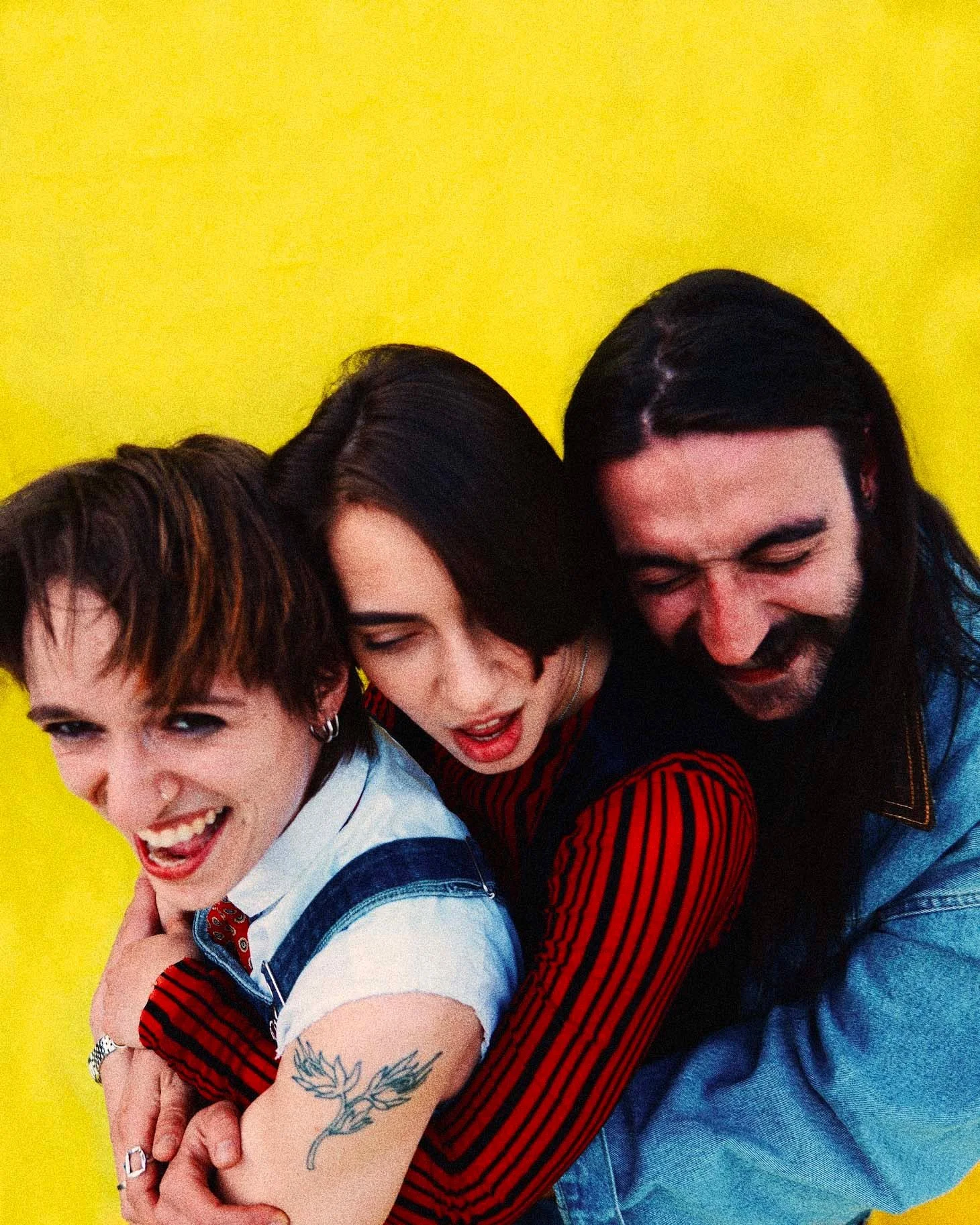 &quot;Much like its subject matter, Bag of Skin shifts between the rough and the soft, clattering between thunderous breakdowns and hopeful, frontier-rock pauses.&quot;

London grunge trio Pigeon Dog (@pigeon.dog) drop new single 'Bag of Skin'. 

Rea