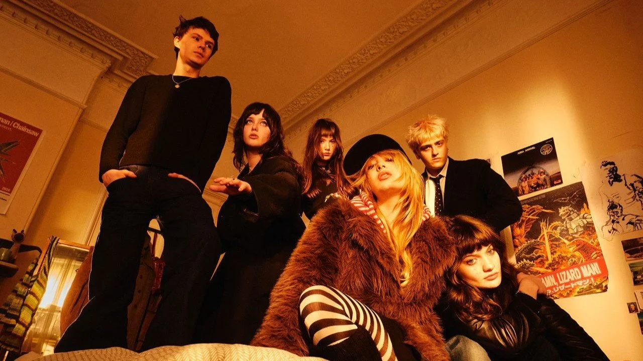 Man/Woman/Chainsaw announce debut album with pulsing new single ‘Nosedive’