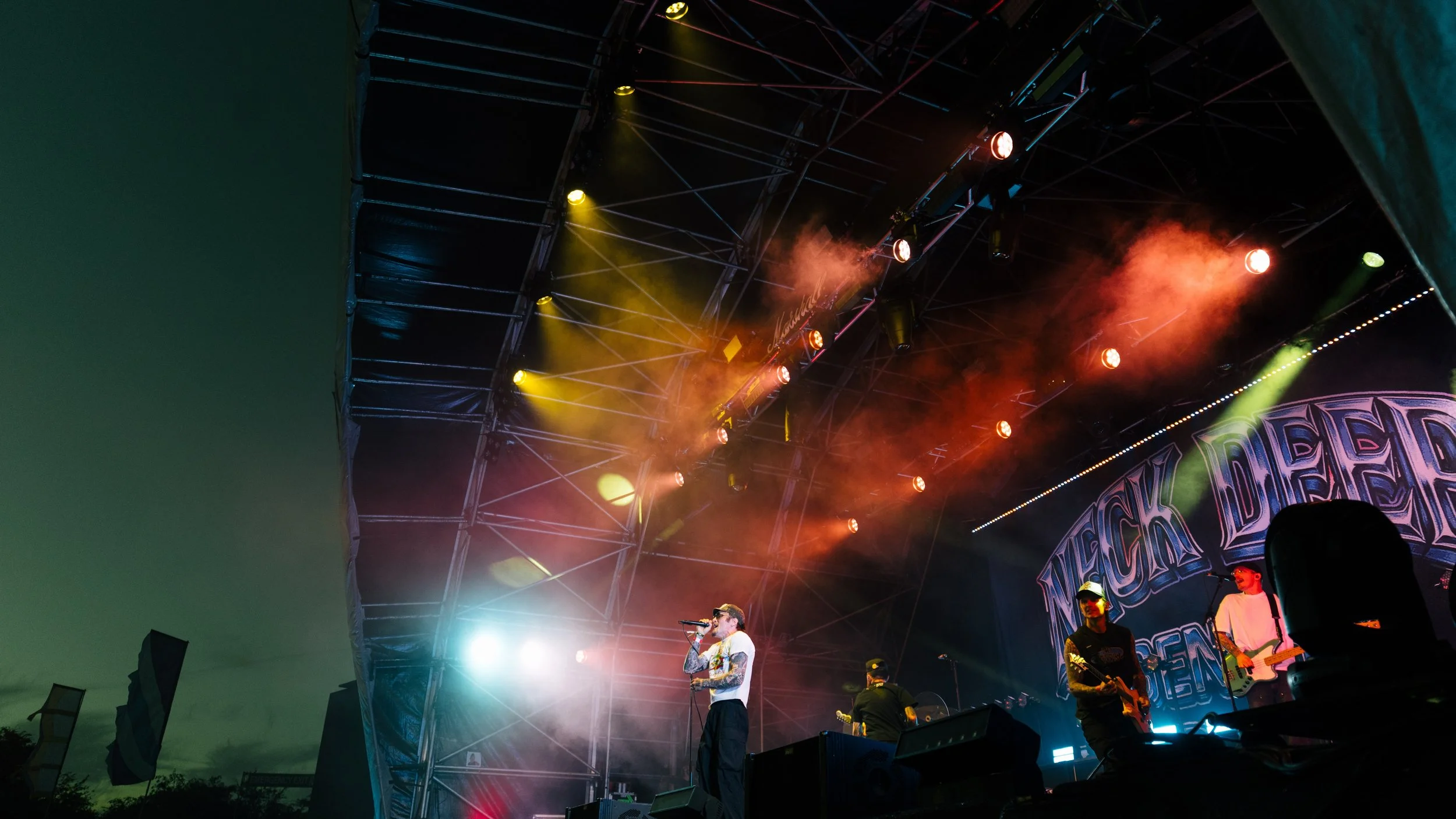 SATURDAY_NeckDeep-29.jpg