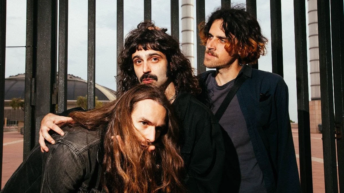 ‘BODY TRANSMISSION’ displays MAQUINA.’s evolution into an even grittier and heavier sound