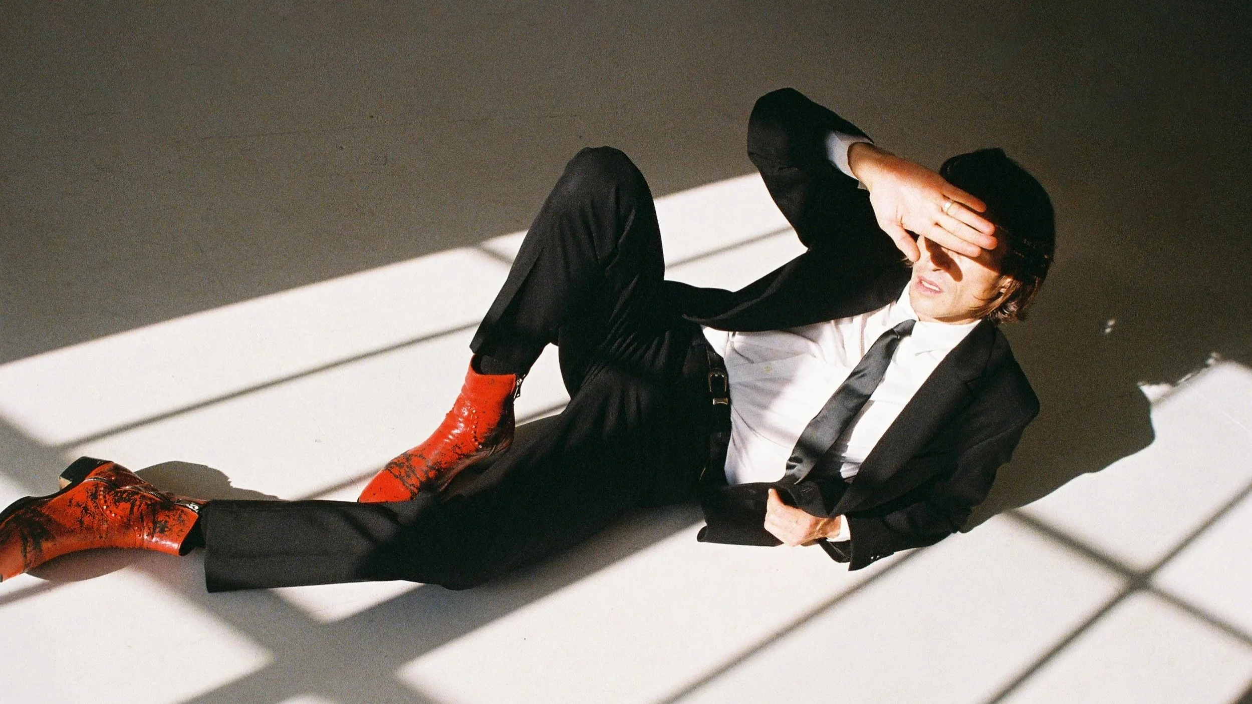 Fast Money Music announces debut album with devilish new single ‘Lover Boy’