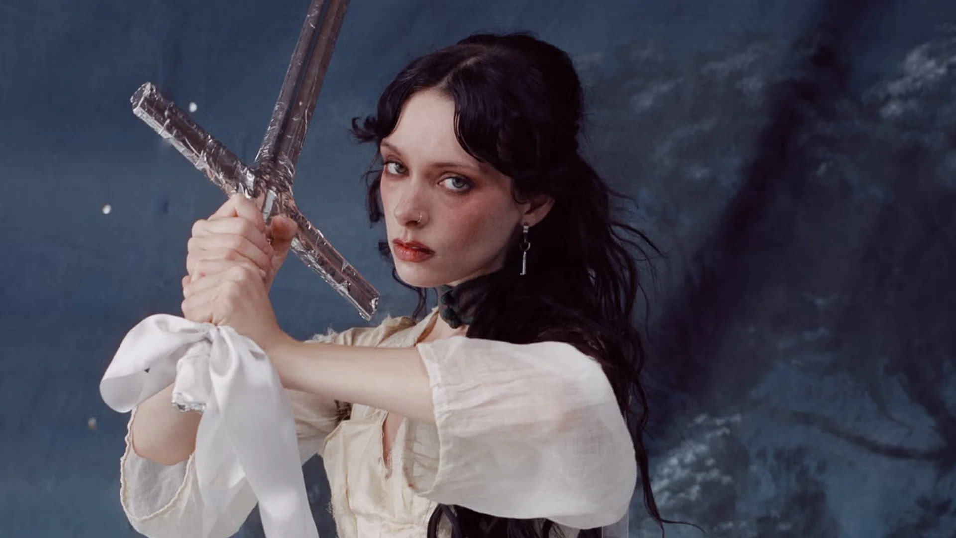 Holly Humberstone returns with highly anticipated 3rd album ‘Cruel World’