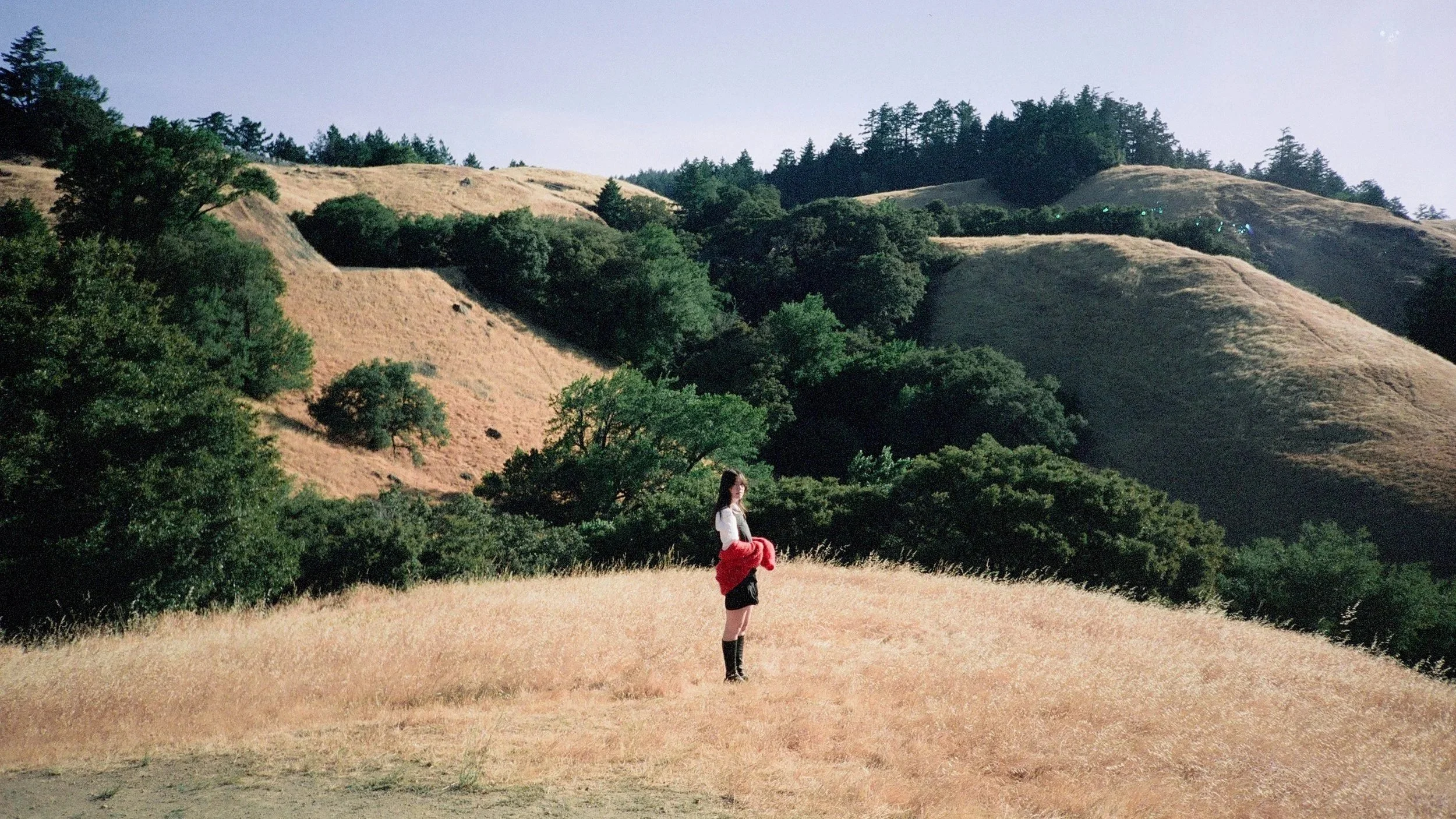 Folk artist Sophia-Yau Weeks talks debut album ‘Misty Mountain’