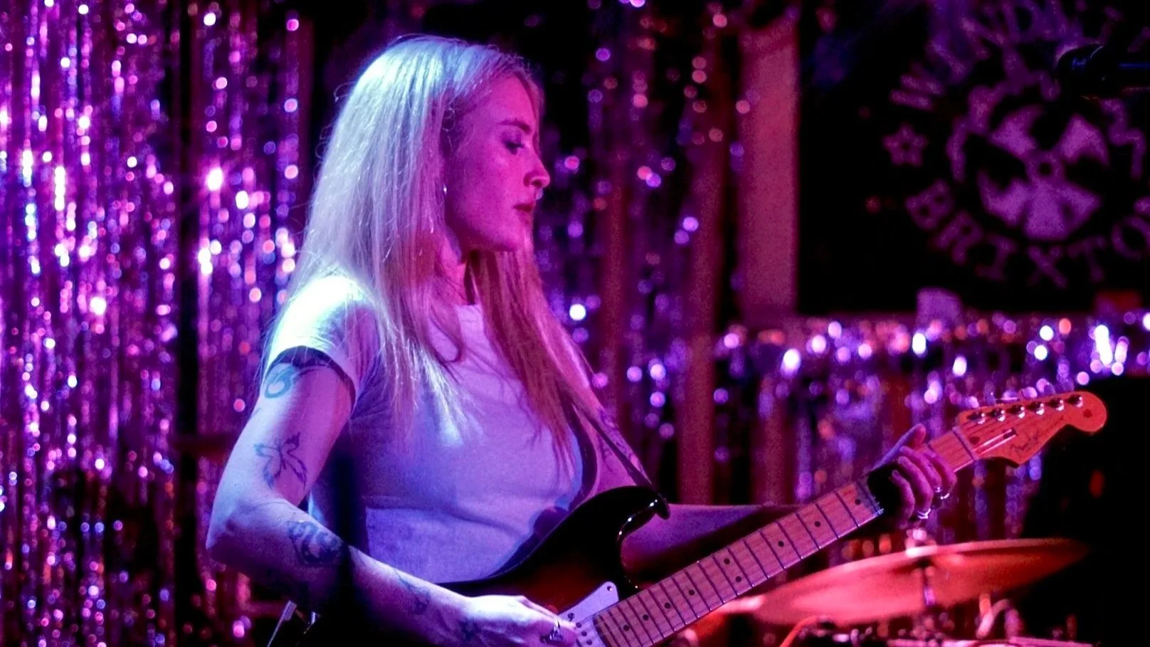 Bria Salmena shares her debut album ‘Big Dog’ with a short yet powerful performance at The Windmill