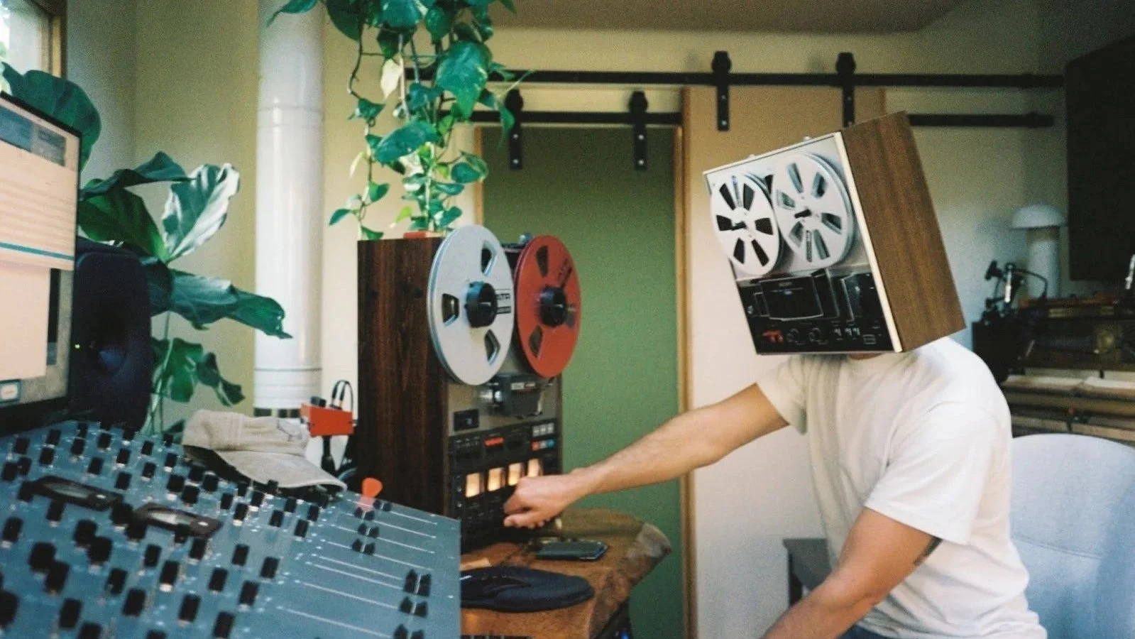 Leroy Clampitt on Creative Inspiration and Producing Pop Anthems