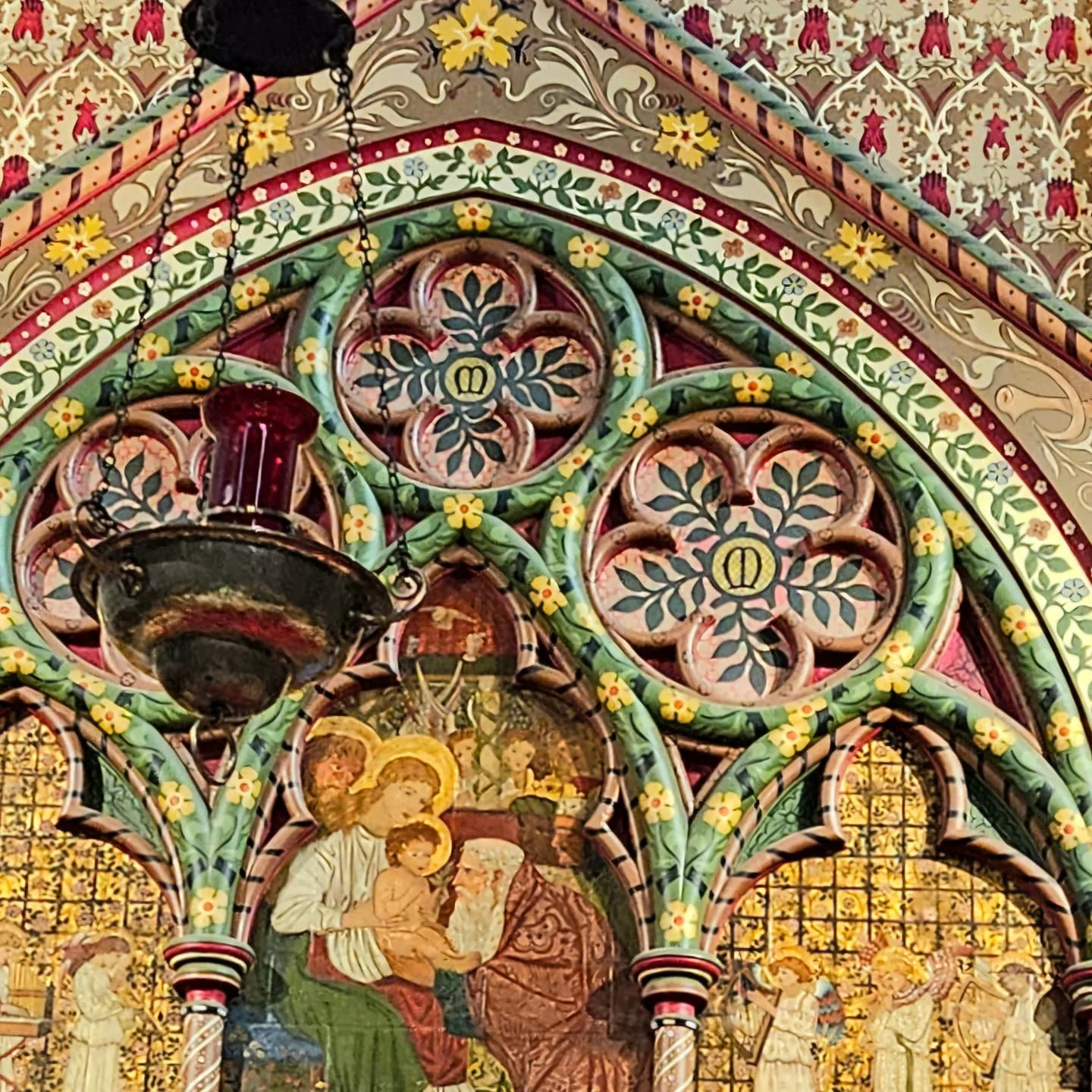 Finding patterns in a Scarborough church @stmartinsscarborough.
Interior designed by Morris, Marshall, Faulkner & Co. Architect George Frederick Bodley, glass and decorations by #williammorris #fordmadoxbrown  #edwardburnejones #dantegabrielrosse