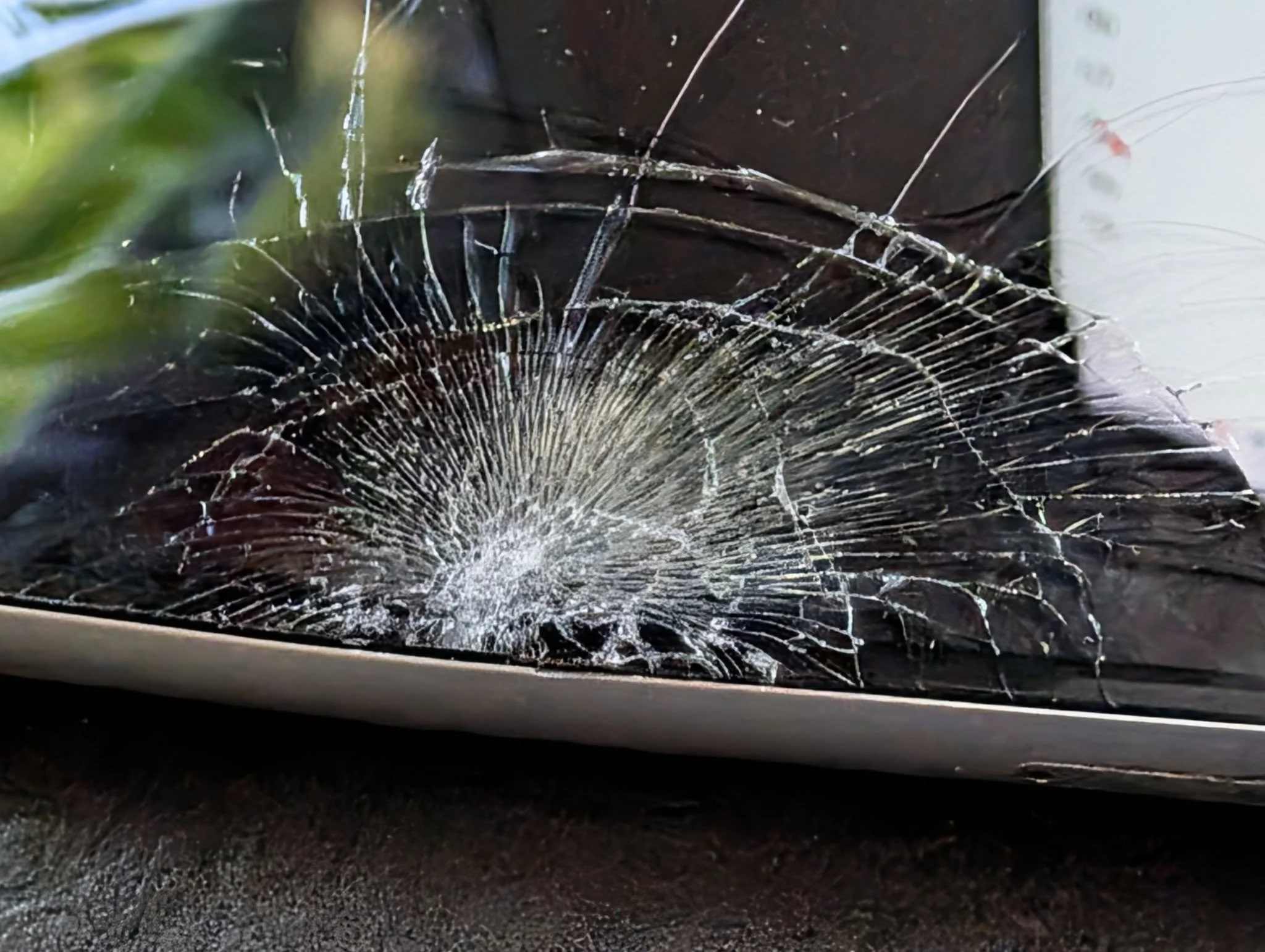 I killed my phone today.
Don't slam the lift gate of your car.
Thank you Verizon for getting me back to my addiction.