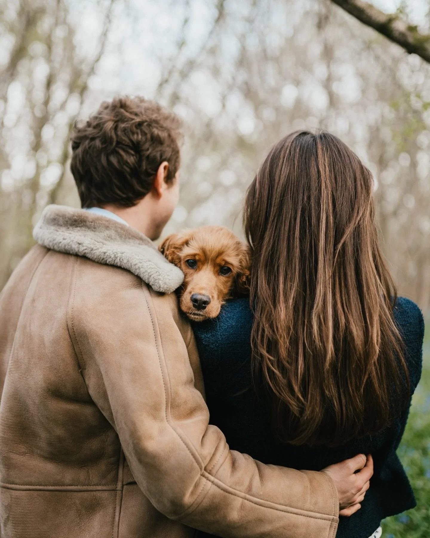 A little throwback to Verity &amp; Jonny&rsquo;s woodland engagement session with their beautiful dog Vesper joining them for the walk.

A relaxed wander somewhere meaningful always makes for the best photos.

#documentaryweddingphotographer #engagem