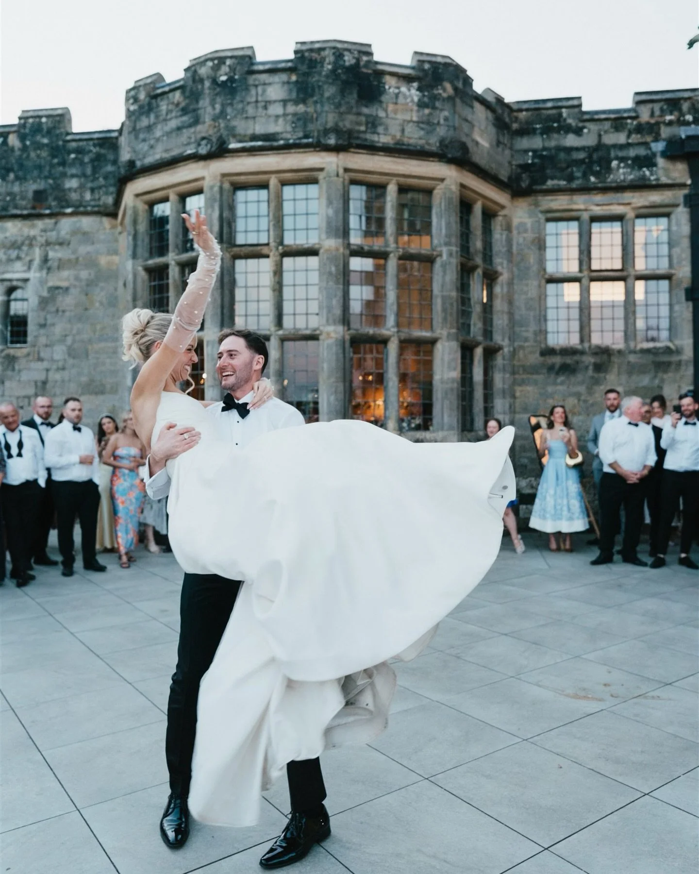 Suzie and Colin&rsquo;s day at @balcombe.place ending exactly how it should&hellip;

An outdoor dance floor, warm summer air, and guests fully ready for the dance floor.

POV: you&rsquo;re planning your wedding &mdash; would you choose an outdoor or 