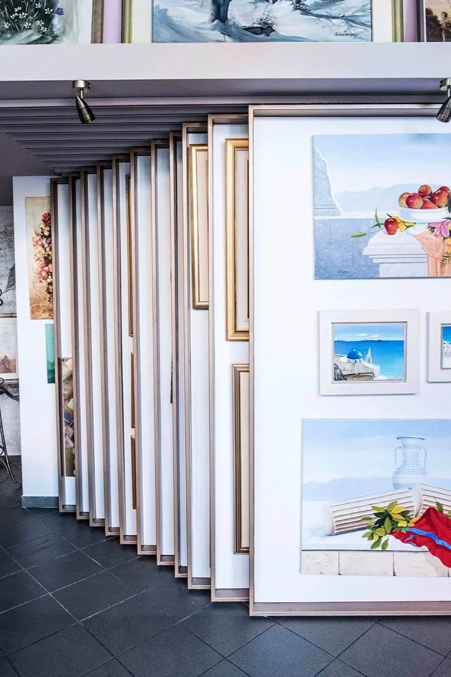 Interior Design_frames and paintings_Gerakas