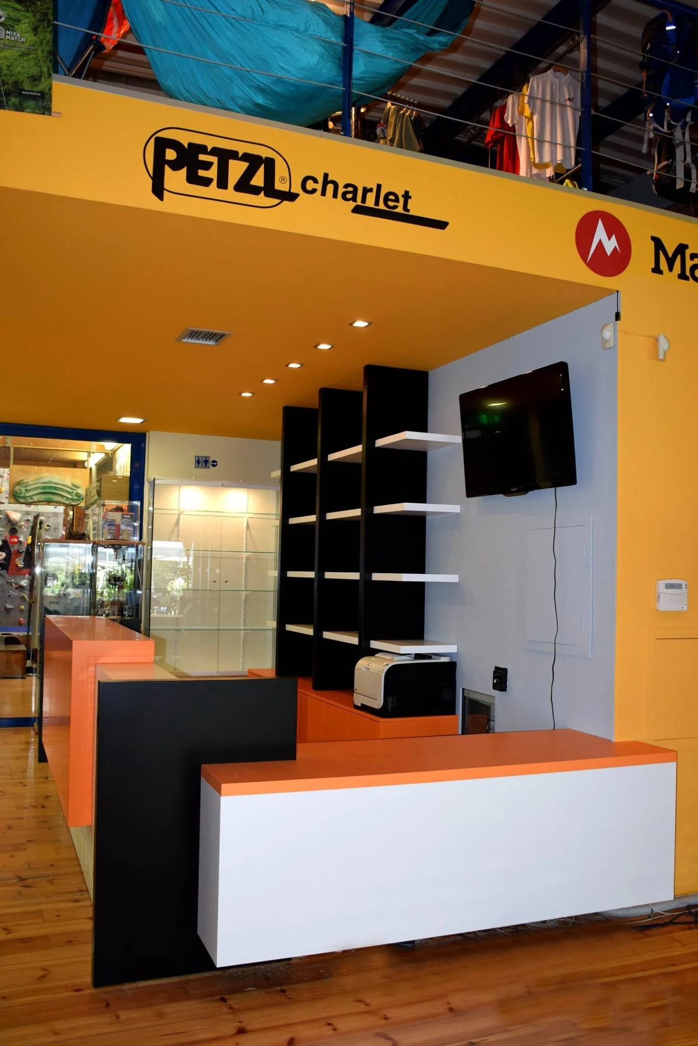 Interior Design_Sports Center_Anthousa