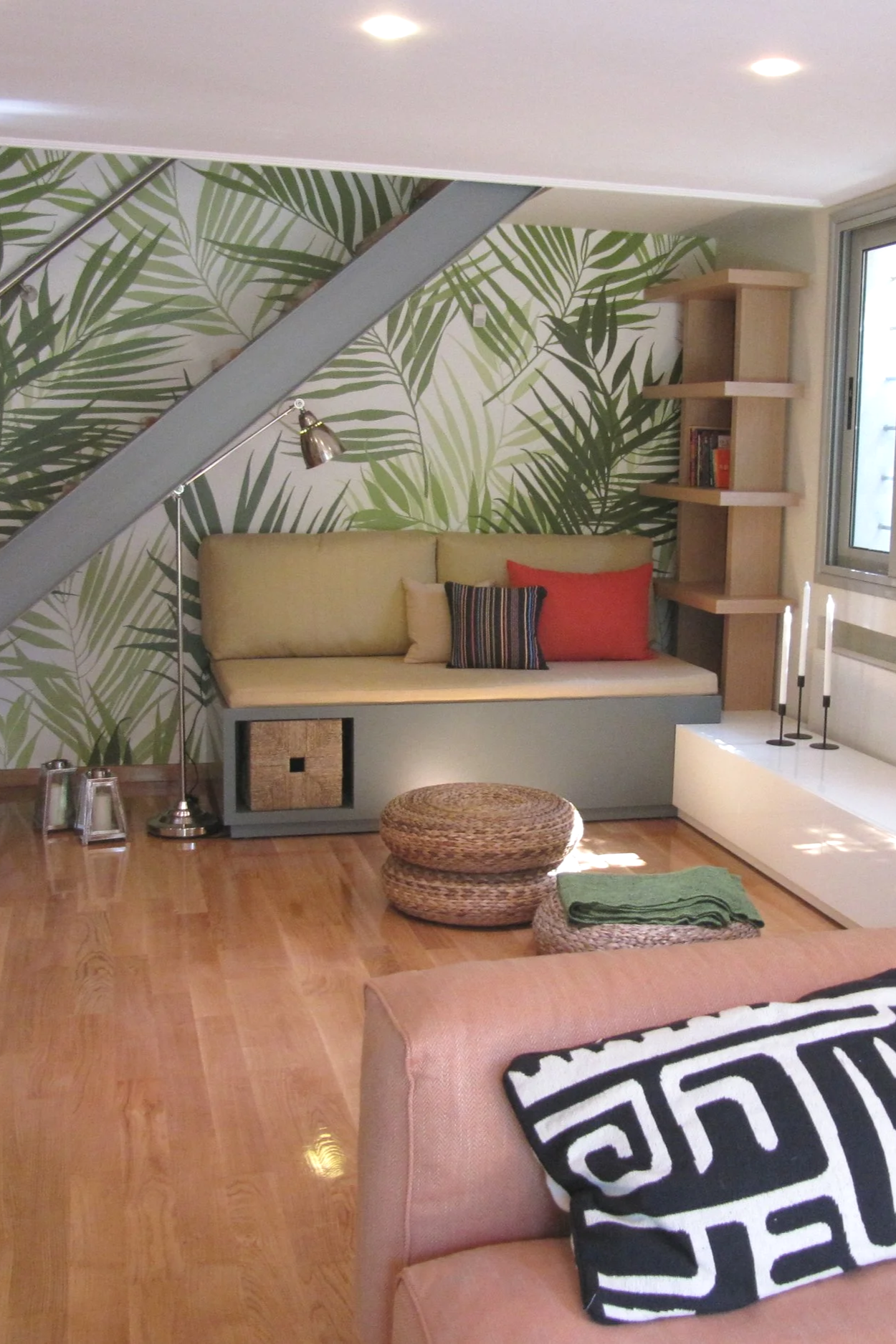 Home Styling Loft 120s.m Glyfada 