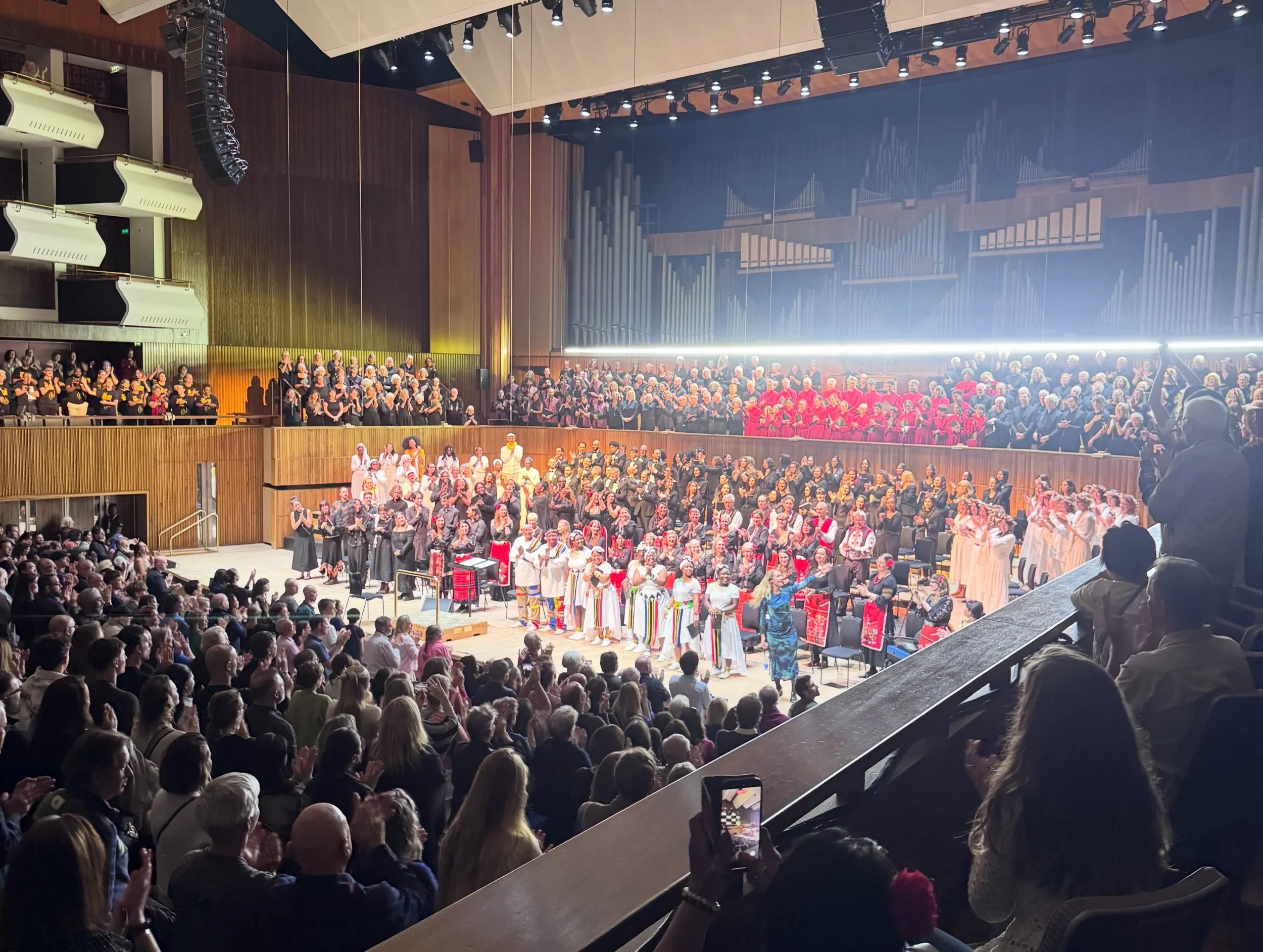 [LONDON ORATORIO: SOUTHBANK WITH ES DEVLIN, KIERAN BRUNT & JACOB COLLIER] ARRANGER