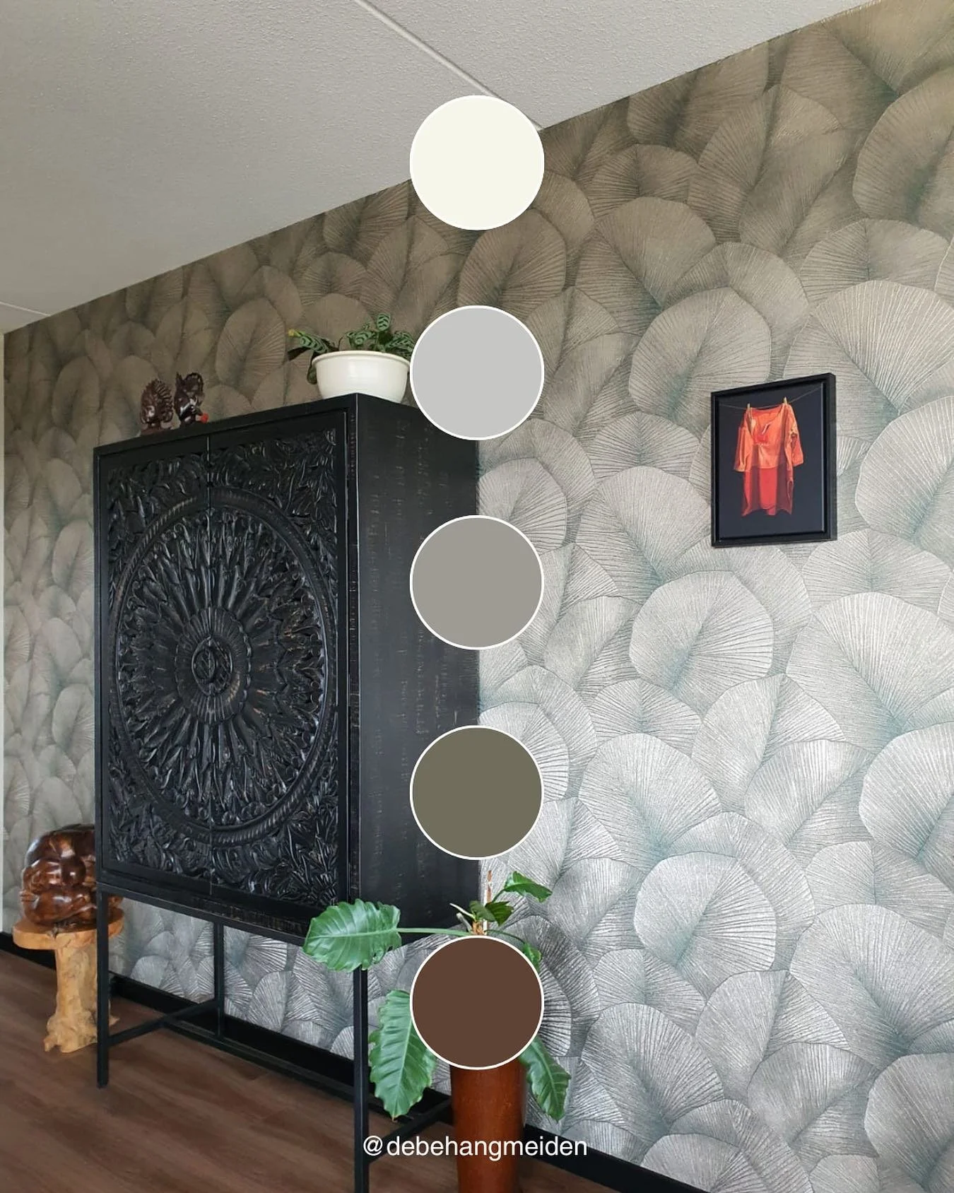 Dit pareltje van @noordwand collectie Kumano hebben wij mogen plakken.
Kijk hoe mooi het patroon uitkomt op deze muur✨

#walldecoration #walldecor #behang #behangplakken #wooninspiratie #interiordesign #interieur #kleurrijkwonen