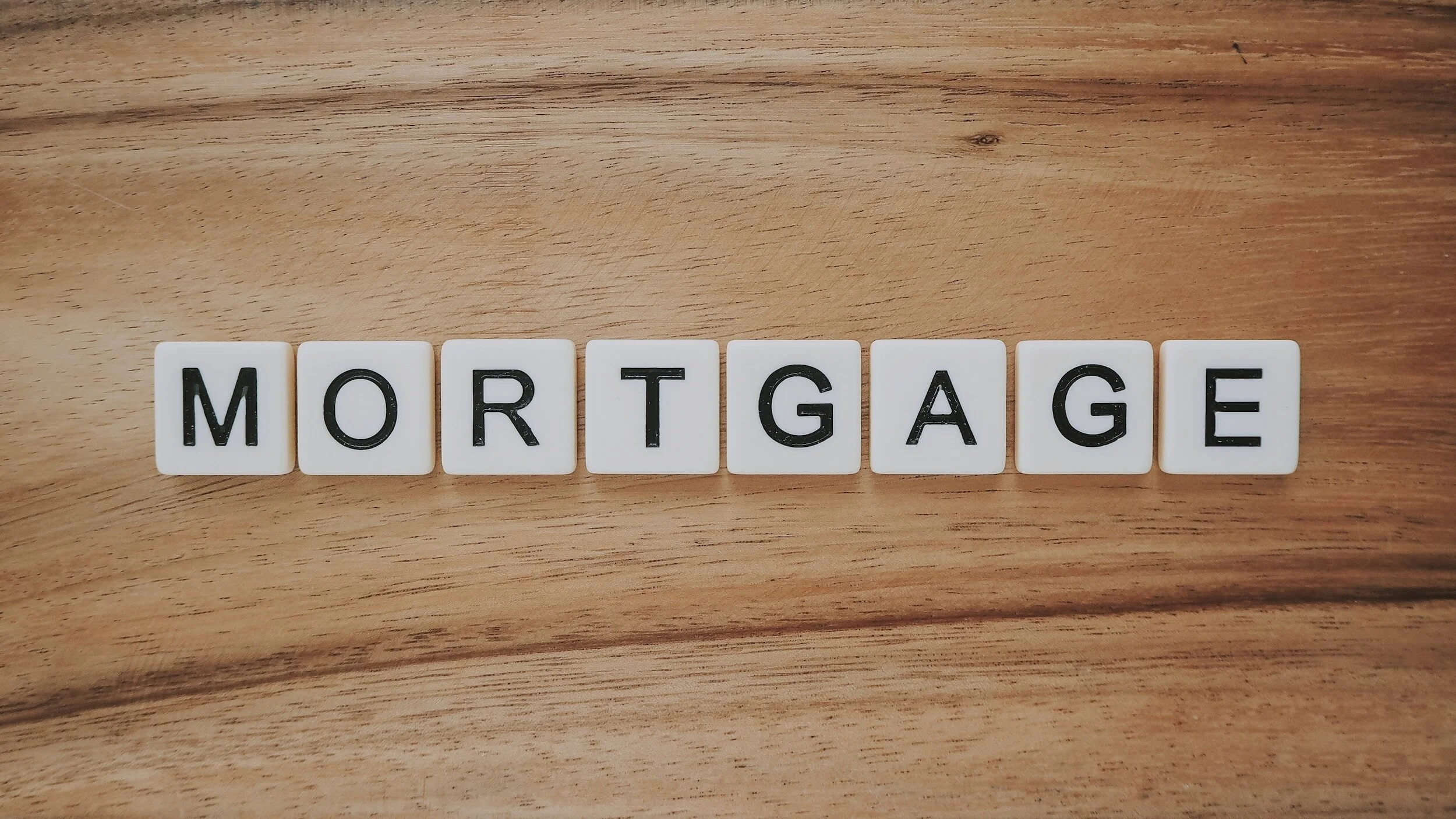 Navigating Interest Rates: A Guide for Luxury Home Buyers and Sellers