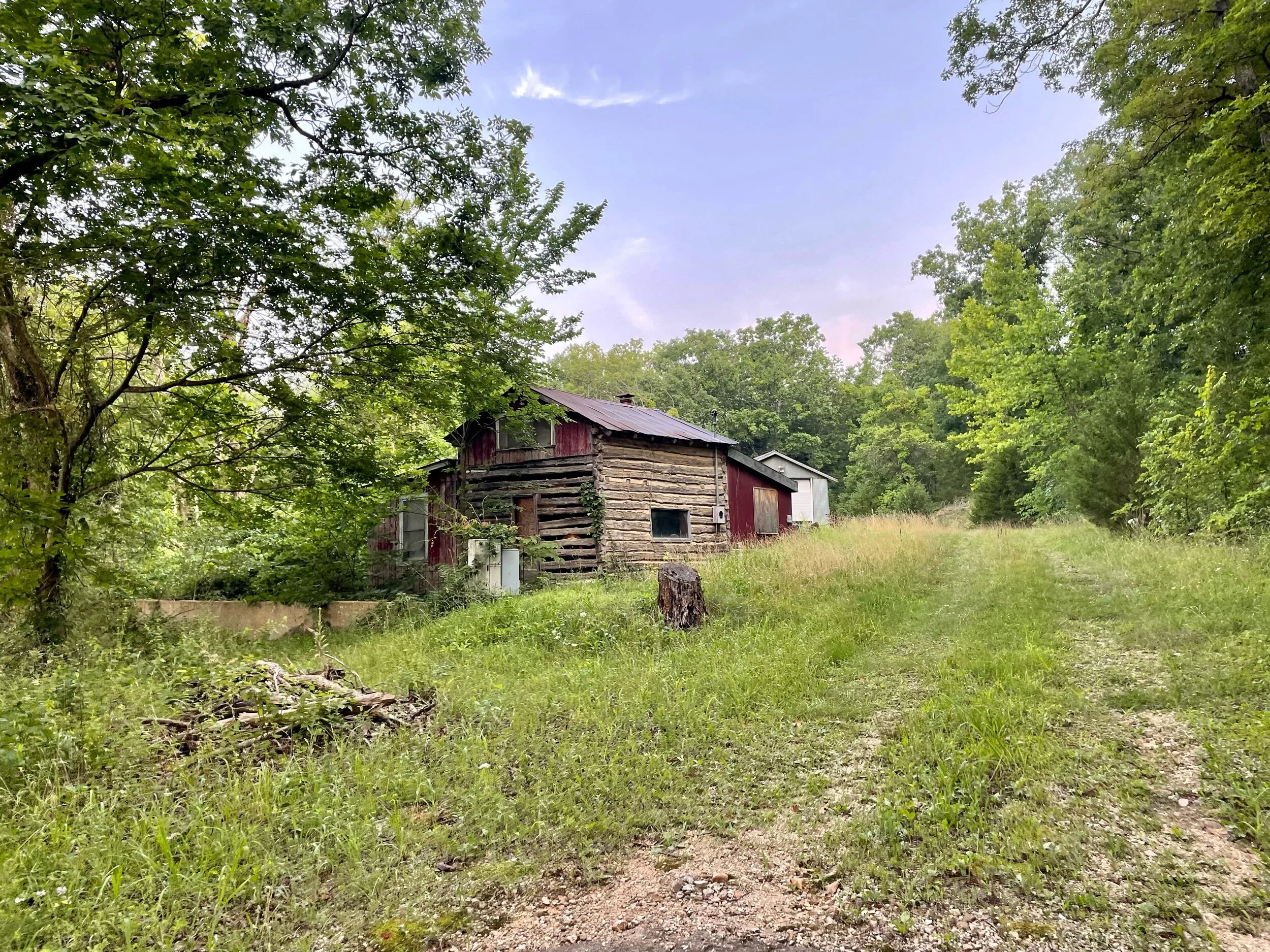 An abandoned home along the road