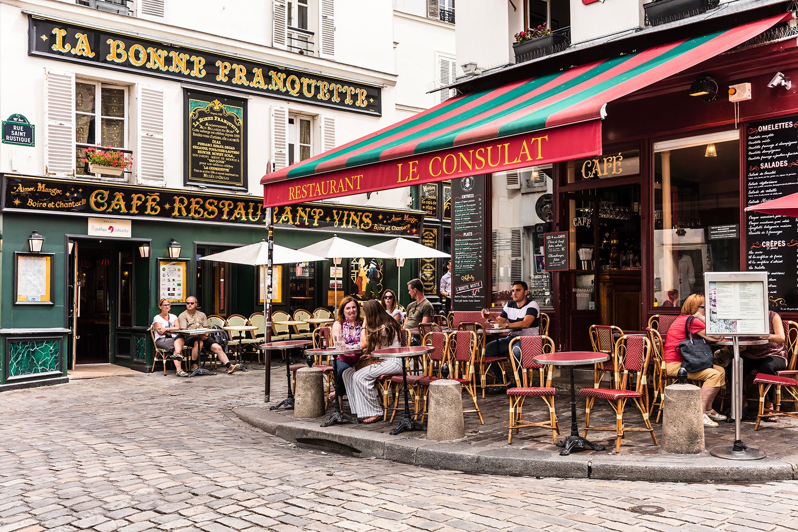 Café Culture: Sip and Savour Parisian Life