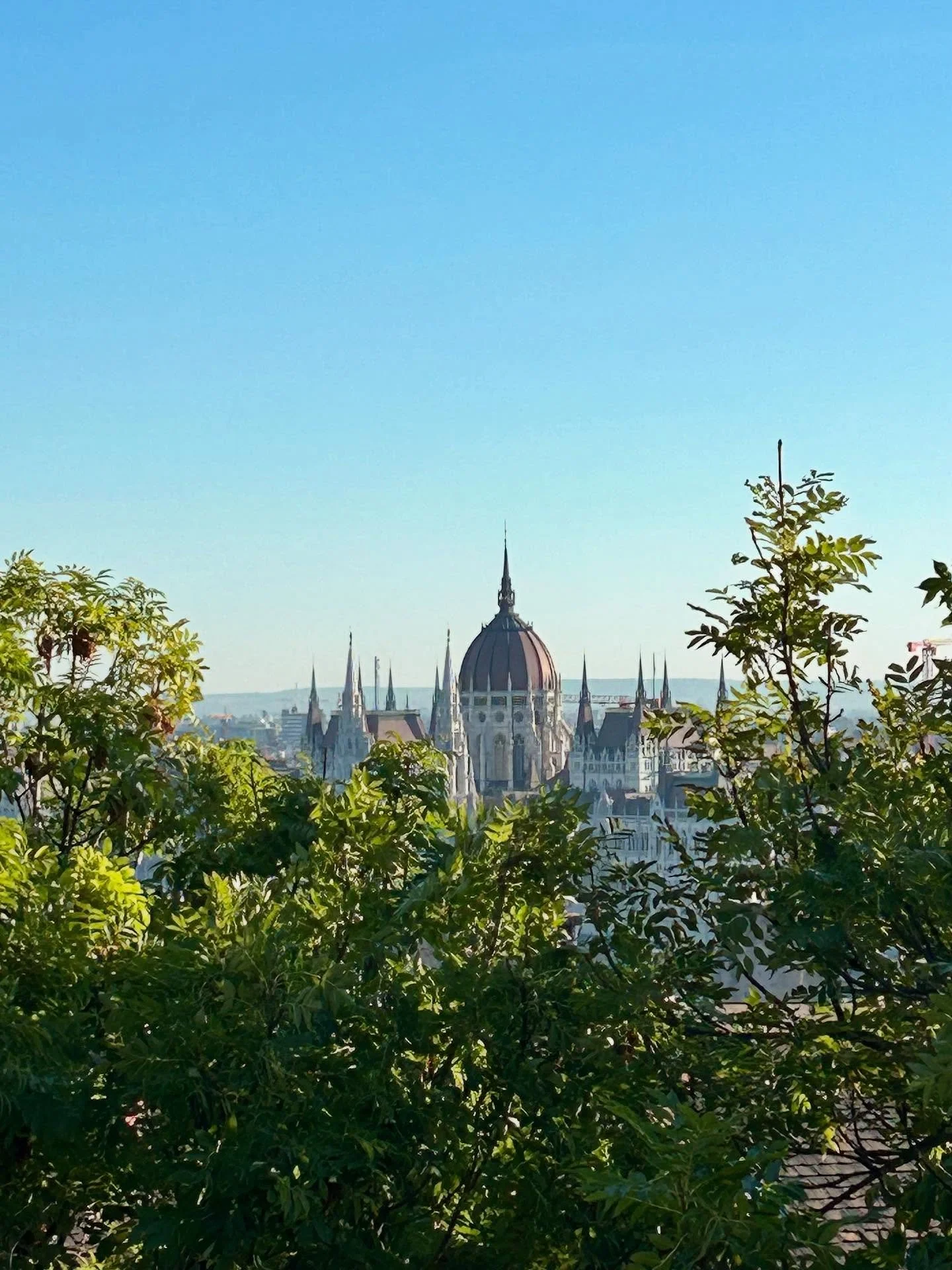 Planning a weekend getaway? Here the splendours of Budapest.  Budapest is a beautiful European capital renowned for its rich history, thermal baths, grand architecture, and vibrant cultural scene, where the historic Buda and Pest sides of the city ar