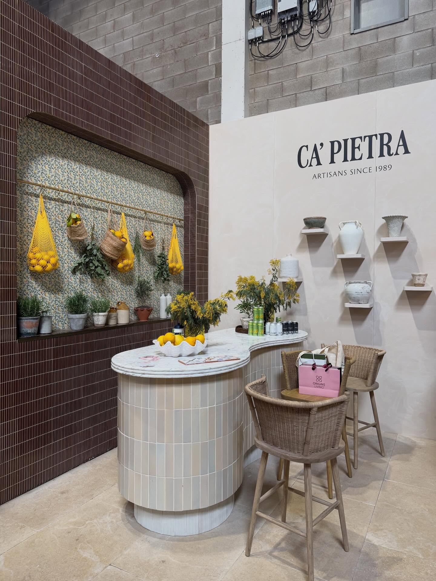 Quick visit to KBB yesterday to check out some new kitchen and bathroom products.  Particularly loved the matte finish induction hobs, will definitely be having one of these in my new kitchen! 

#kbb