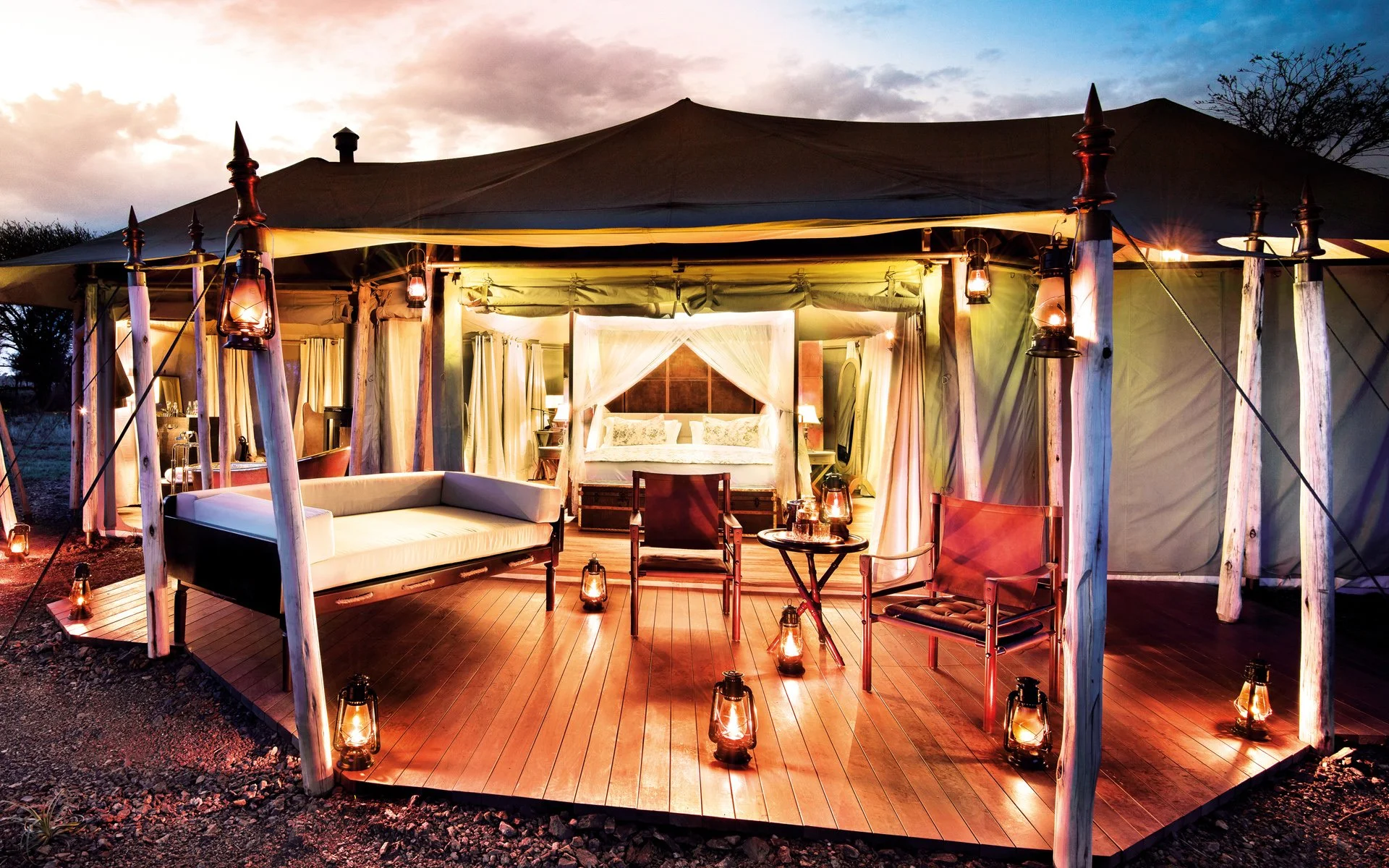 Nyaruswiga-Private-Sundeck.jpg
