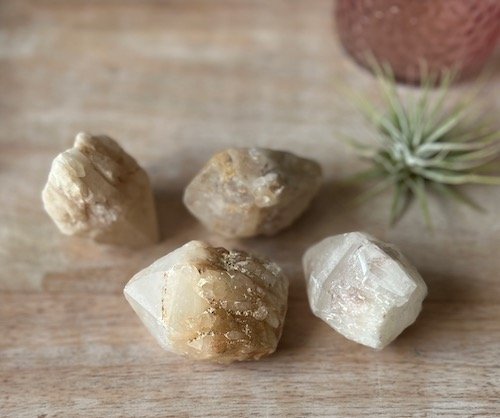 candle quartz lithium quartz points .jpeg