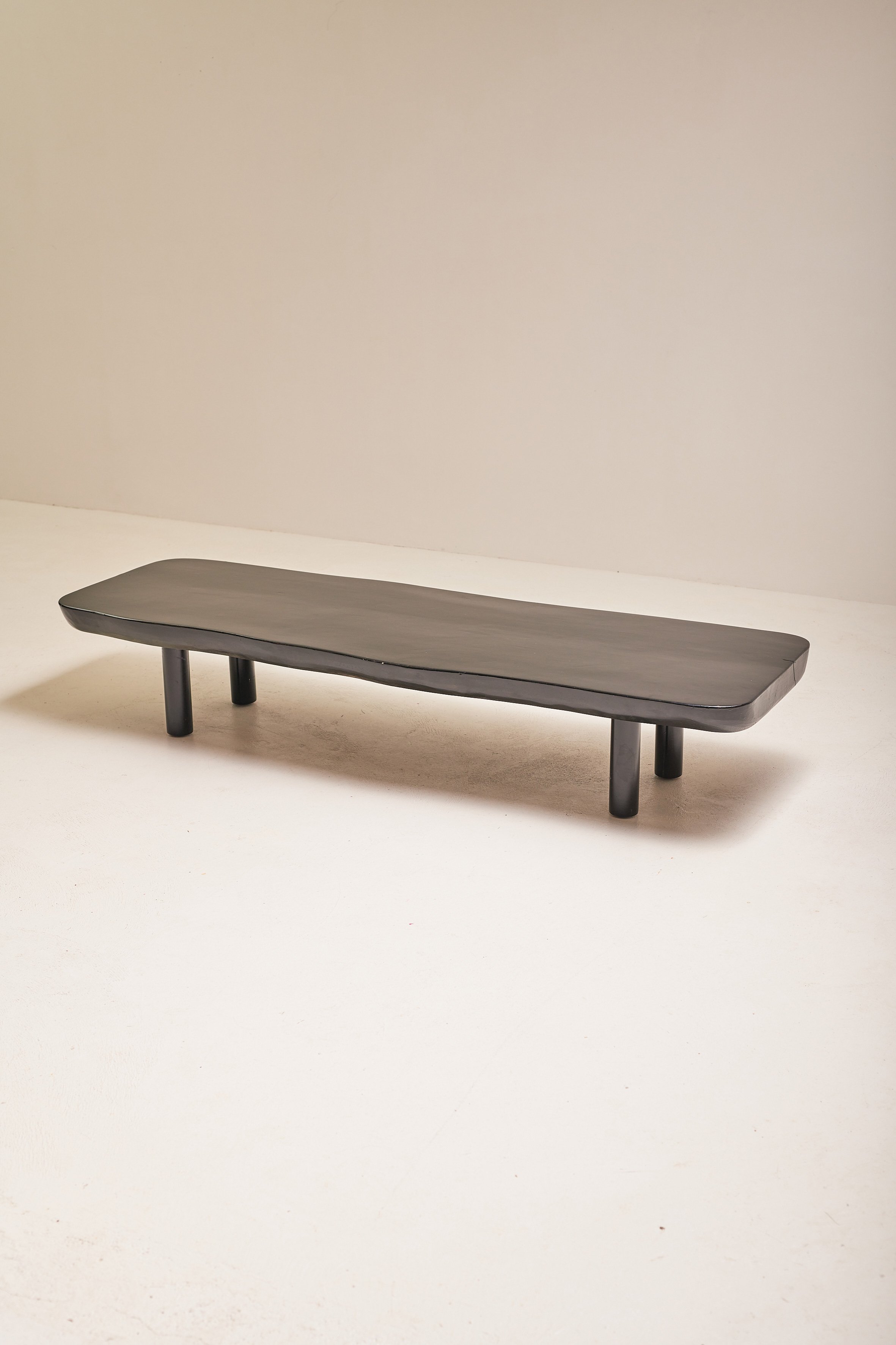 www.dessein.ch_sidetable bruttalist 3_www.schaubstierli.ch.jpg