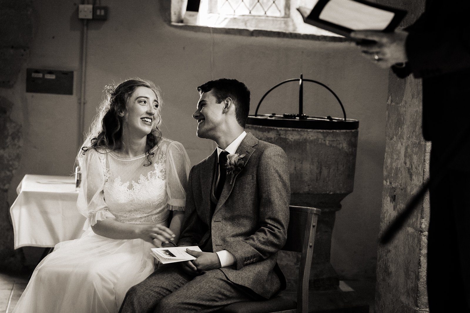 oxleaze barn wedding-31.jpg