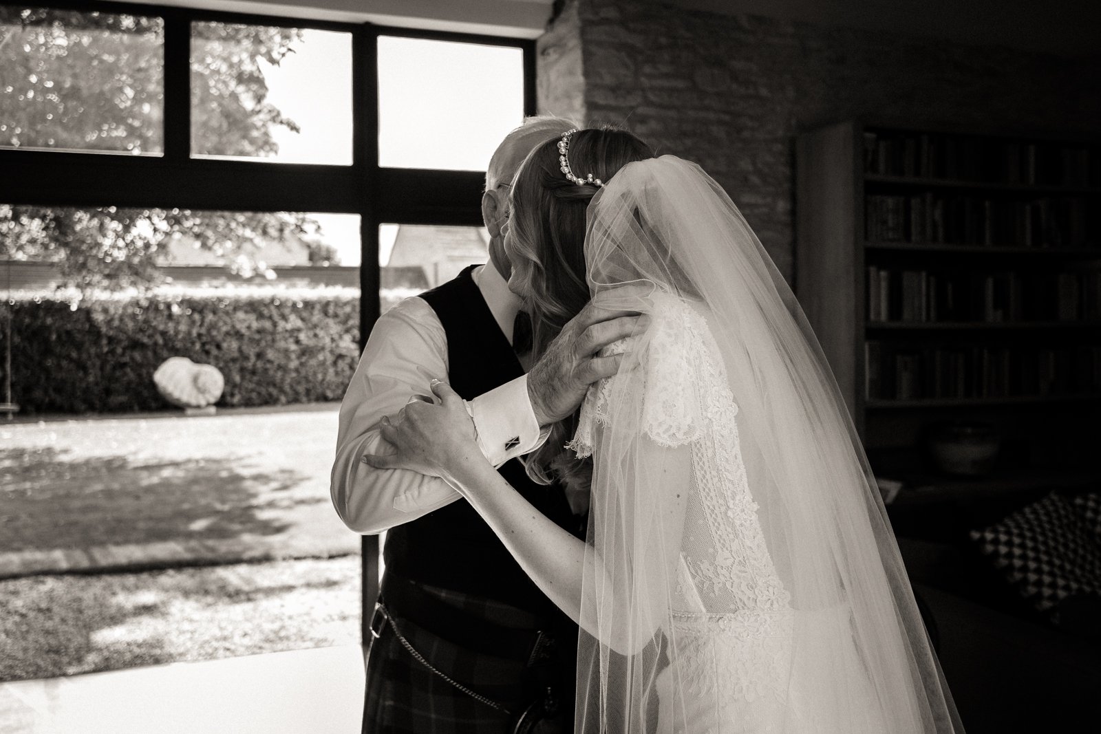 dovecote barn wedding b&w-4.jpg