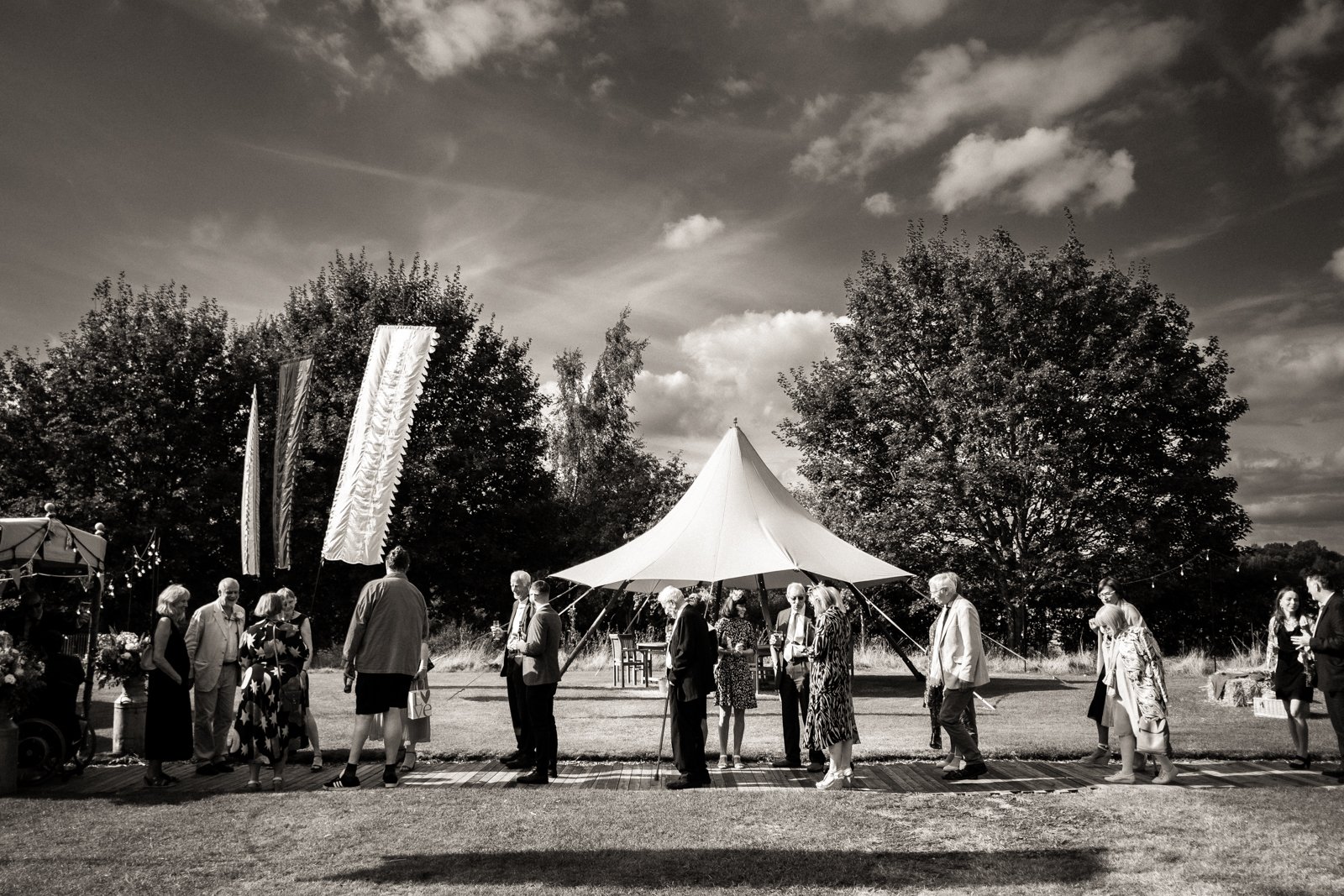 dovecote barn wedding b&w-23.jpg