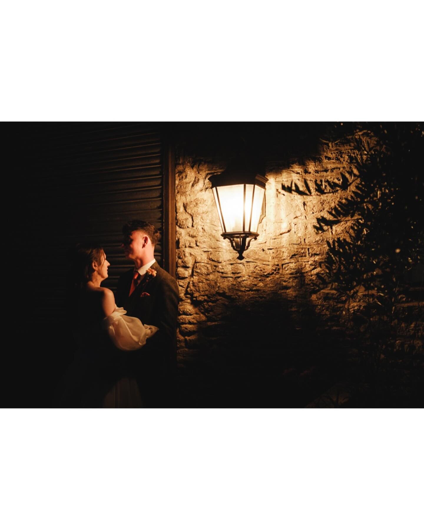 @strattoncourtbarn 

The lovely and ever popular #strattoncourtbarn 

#oxfordshirewedding #wedding #weddingphotography #oxfordshireweddingphotographer #dalestephensonphotography @dalestephensphotography #barnweddingvenue #barnweddingoxfordshire #natu