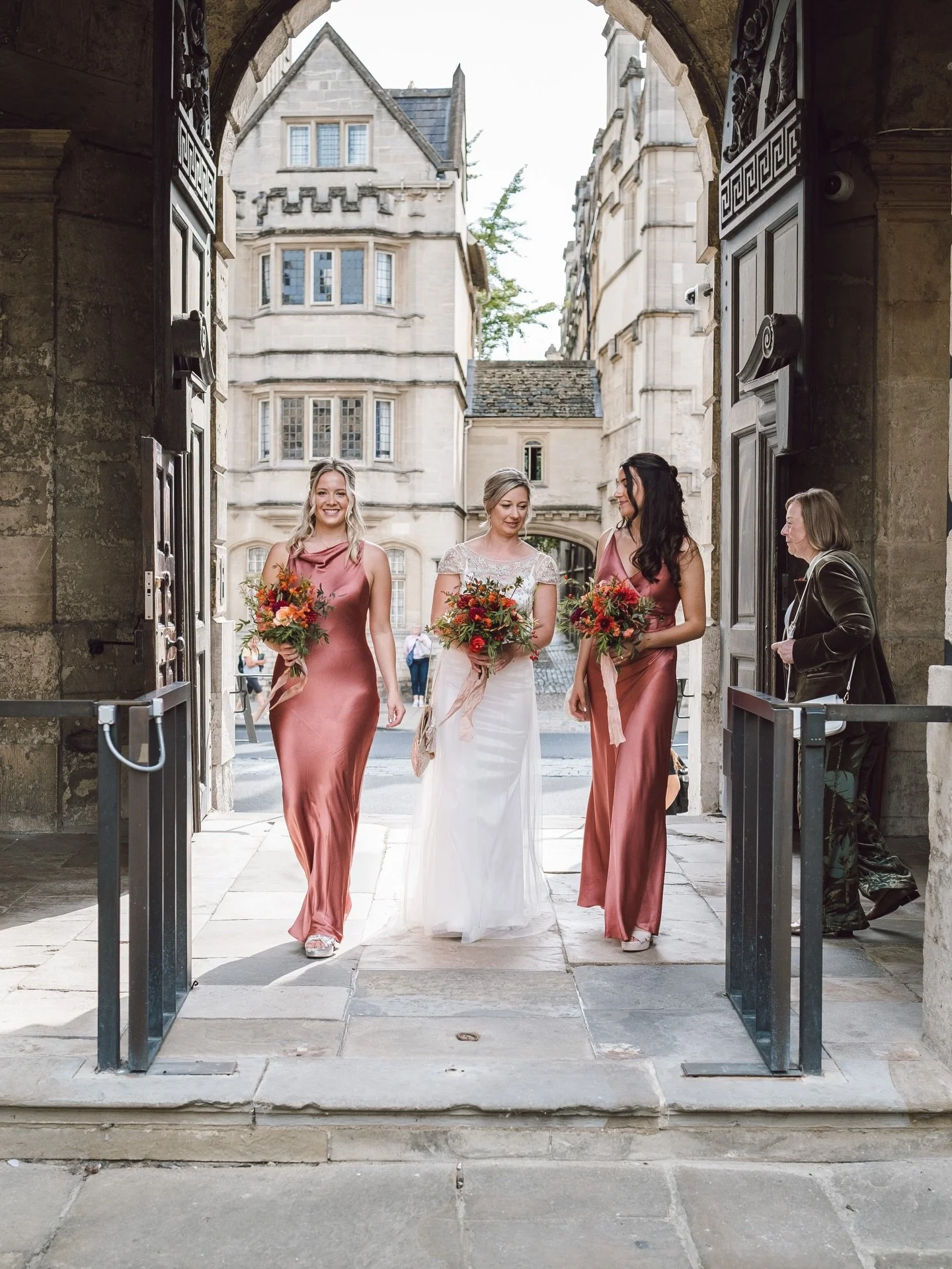 Joe and Kim&rsquo;s wedding was held at Queens College in Oxford in the summer of 2025. 
A fantastic day set in amazing surroundings of Oxford and with perfect weather conditions too. 

#oxfordwedding #oxfordshirewedding #weddingphotography #oxfordwe