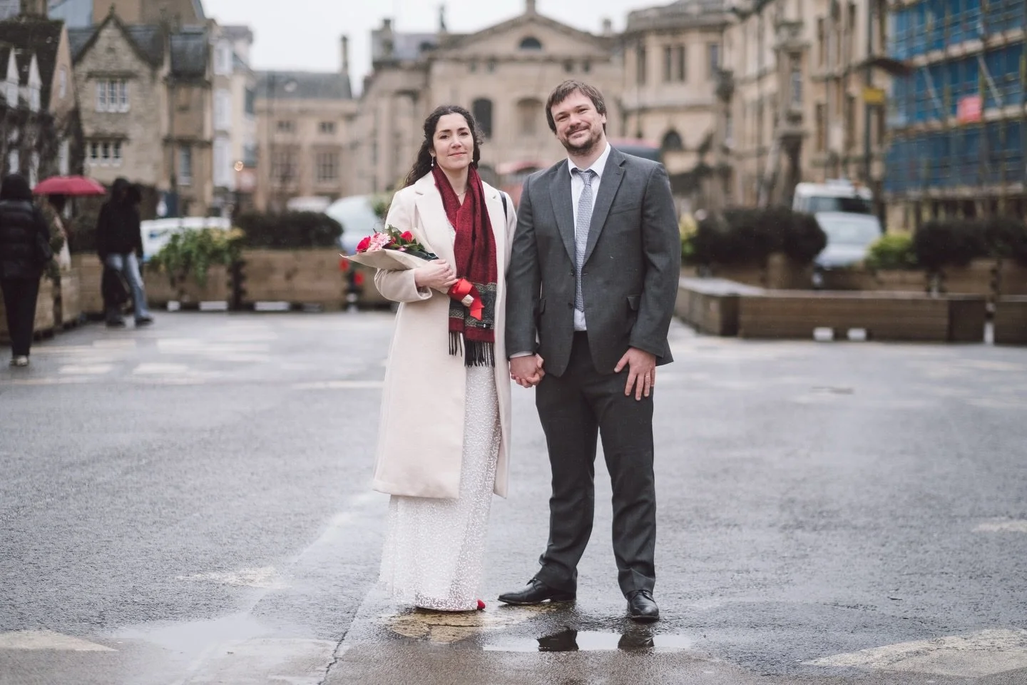 This was a beautiful intimate wedding in Oxford a couple of weeks back. Just Nicole, Matt and their parents to share in there moment. 
Although the forecast was pretty diabolical they were extremely lucky that the weather gods were shining on them lo