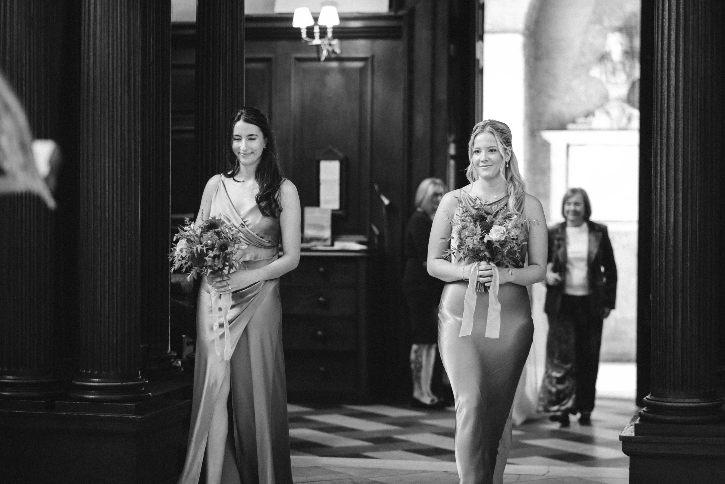 Queens college oxford wedding bw-6.jpg
