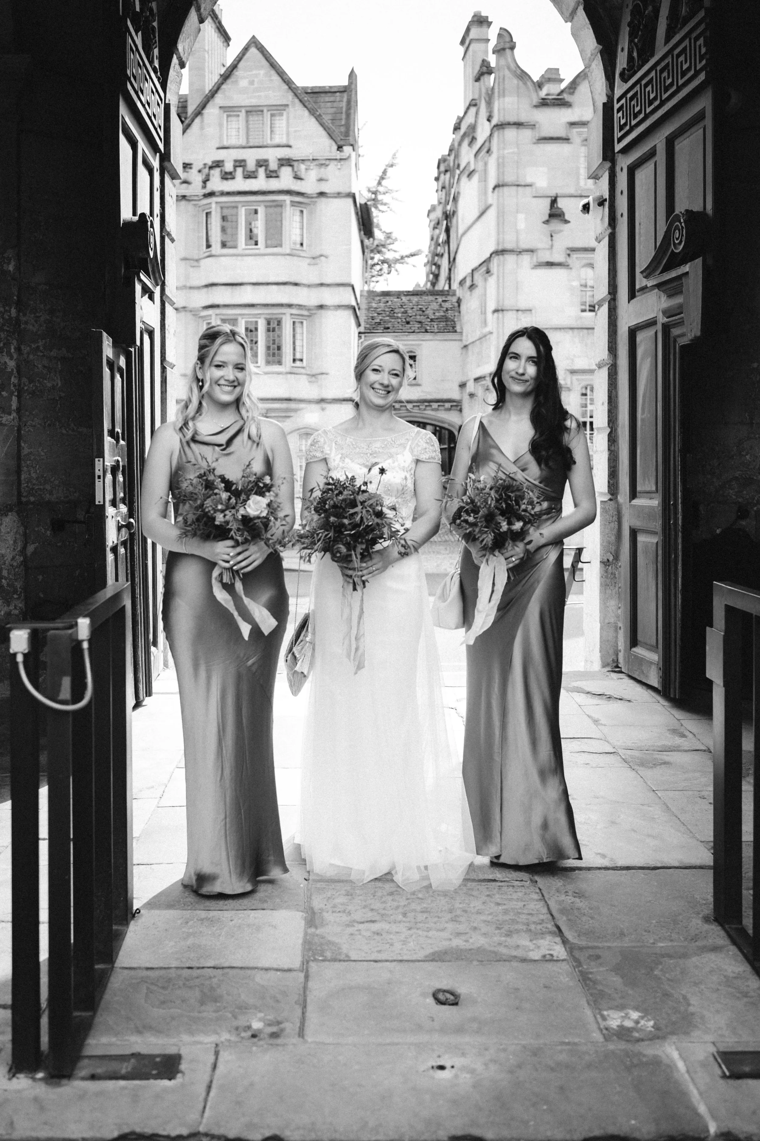 Queens college oxford wedding bw-5.jpg