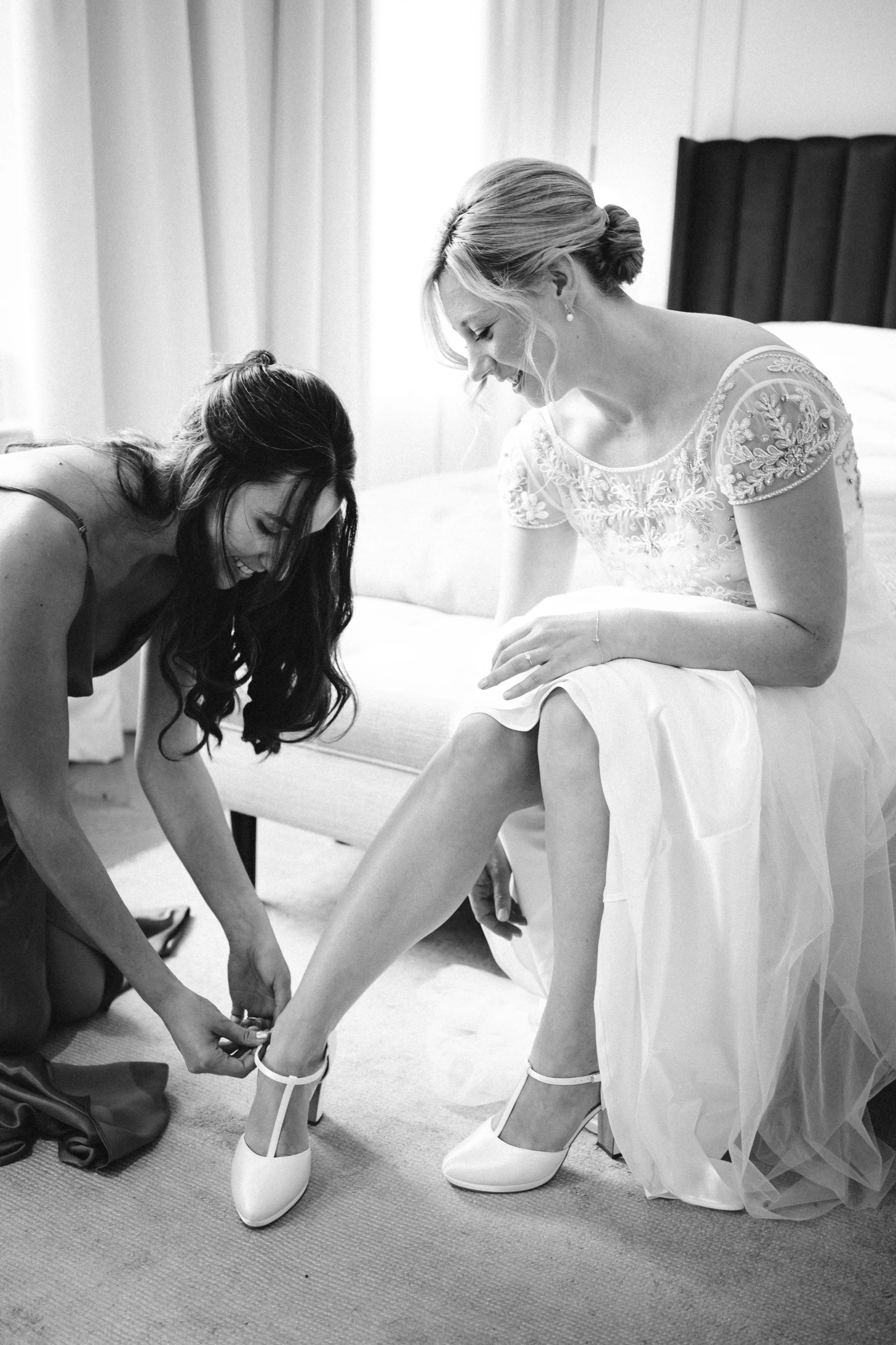 Queens college oxford wedding bw-1.jpg