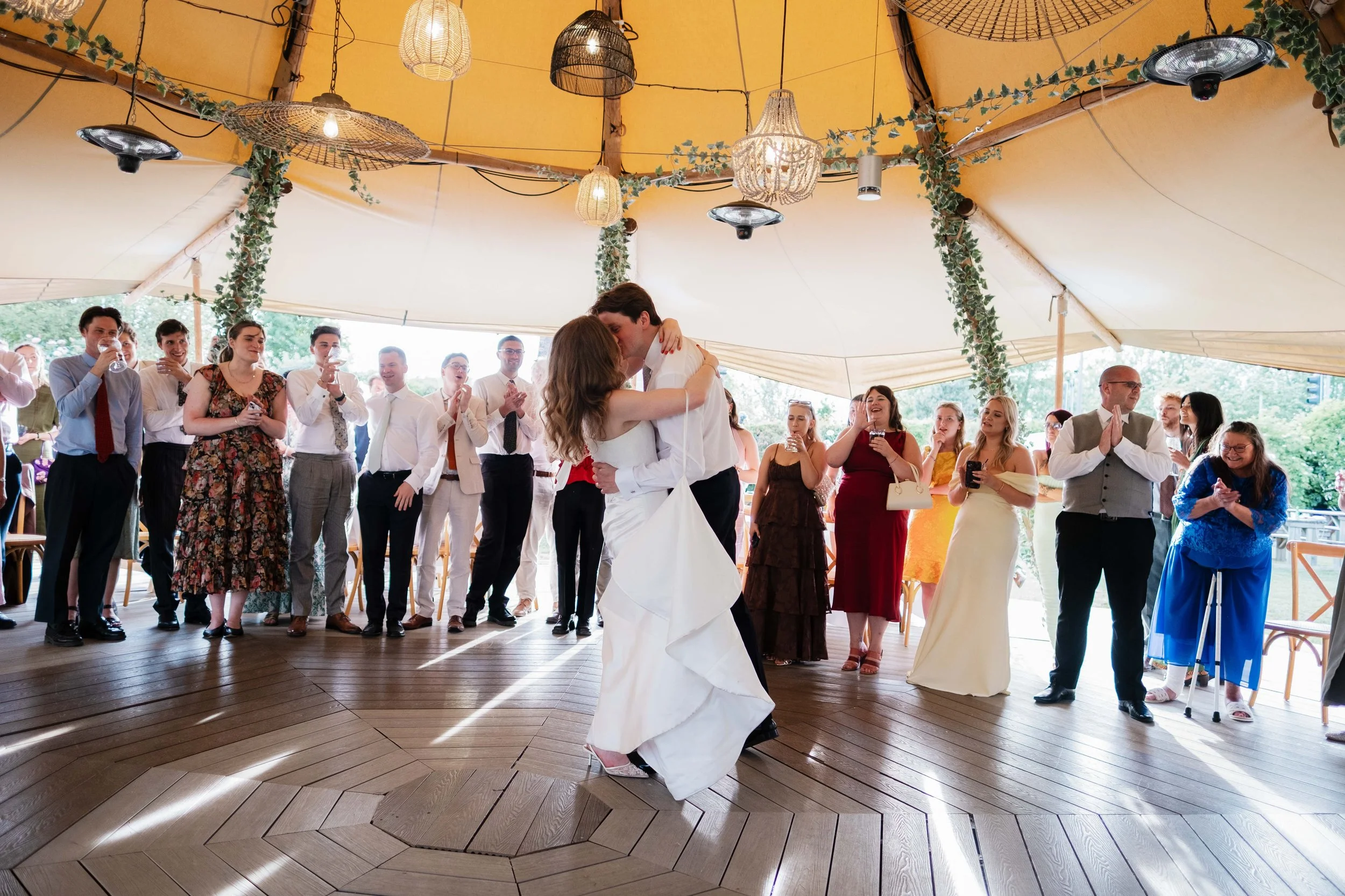 The trout at tadpole bridge wedding-51.jpg