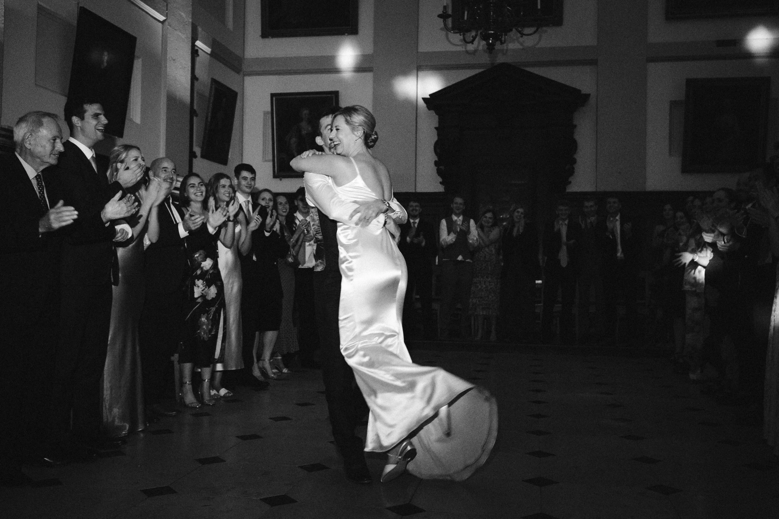 Queens college oxford wedding bw-22.jpg
