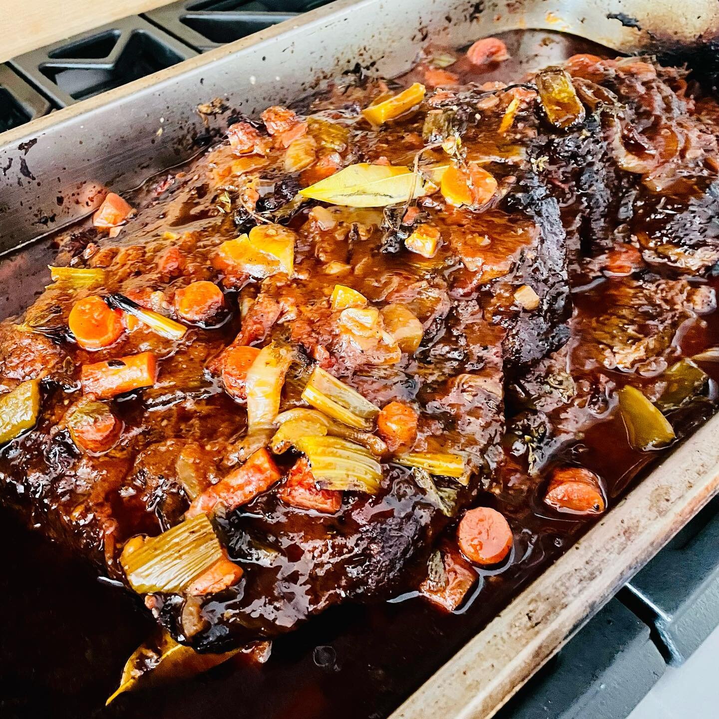 This weather calls for a hot brisket sandwich. 
.
.

.
#deli #food #bagels #salmon #smoke #pastrami #cornedbeef #matzoball #latkes #whitefish #pickle #jewish #delicious #bubby #foodporn #foodstagram #food52 #rye #marblerye #halvah #matzobrei #knosh #