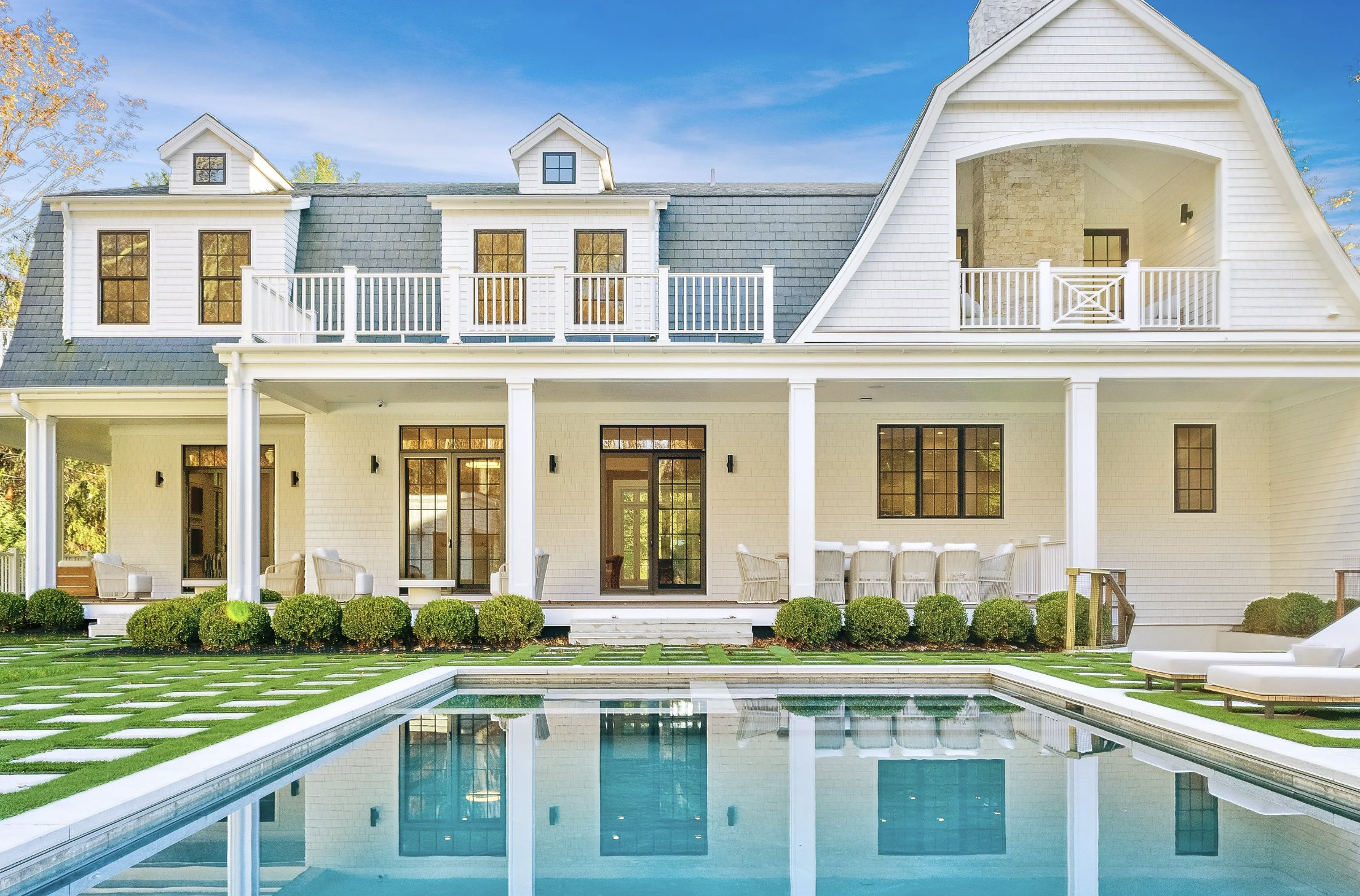 73 Wainscott_Out East_01.jpg