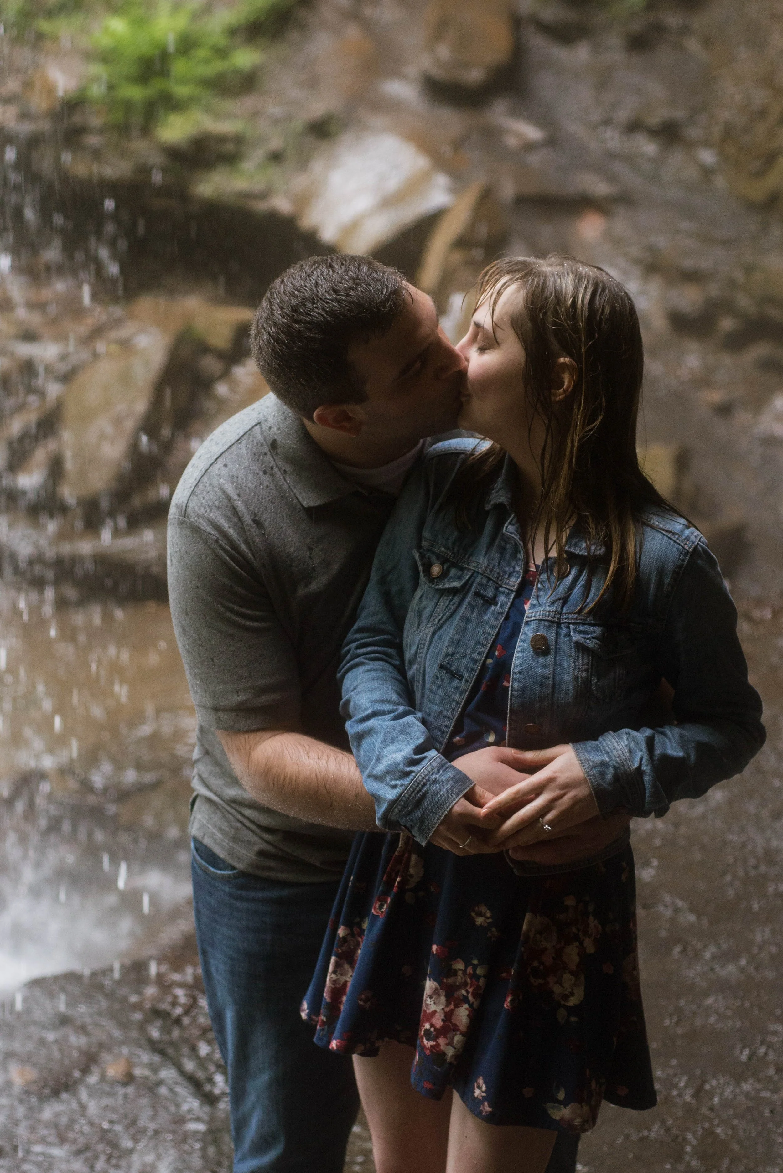 engagement session behind a waterfall ohiopyle