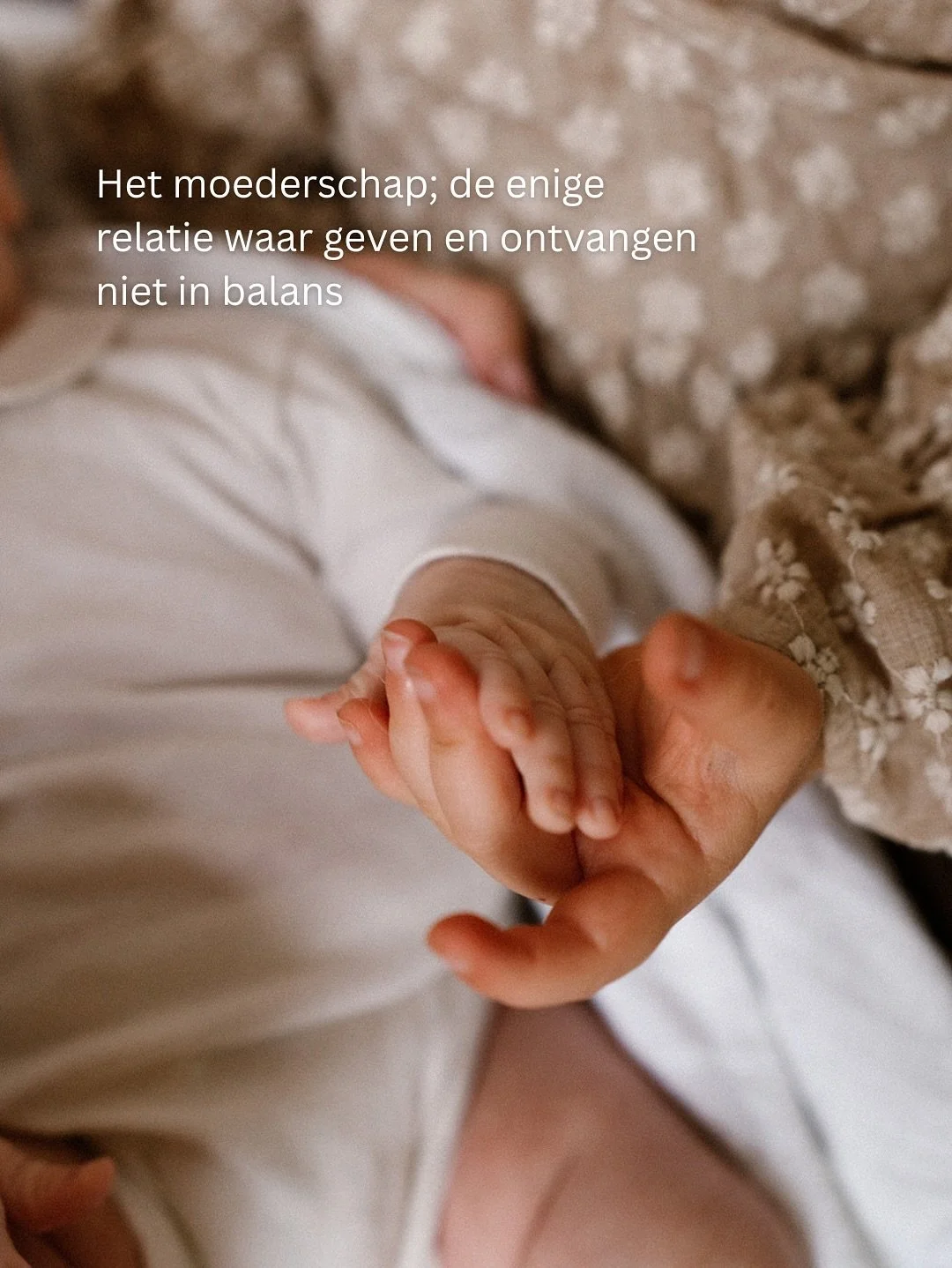 6 jaar moederschap 🙏🏻

De laatste weken stond ik extra stil bij de transformatie van de afgelopen jaren.
Ik ben beland in een nieuwe fase: bijna uit de peutertijd met mijn jongste, en mijn oudste zit in groep 3, waar &lsquo;lieve mama&rsquo; soms p