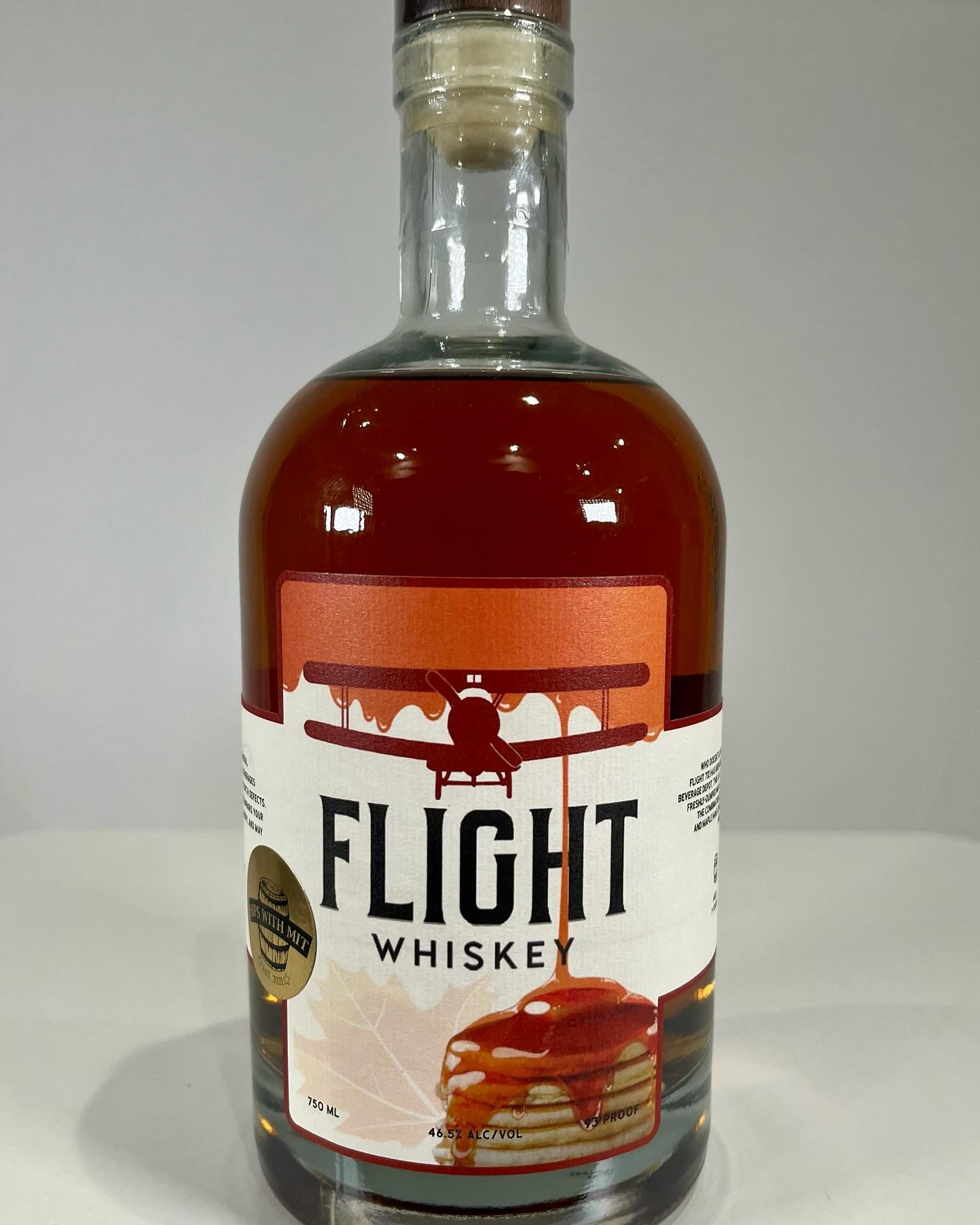 WHO DOESN&rsquo;T LOVE MAPLE SYRUP ON PANCAKES?!
FLIGHT 712 HAS BEEN SELECTED EXCLUSIVELY FOR LAVERGNE BEVERAGE DEPOT IS A 7-YR HIGH WHEAT WHISKEY FINISHED IN A FRESHLY-DUMPED MAPLE SYRUP BARREL FOR OVER 6 MONTHS.
THE COMBINATION OF SWEETNESS FROM TH