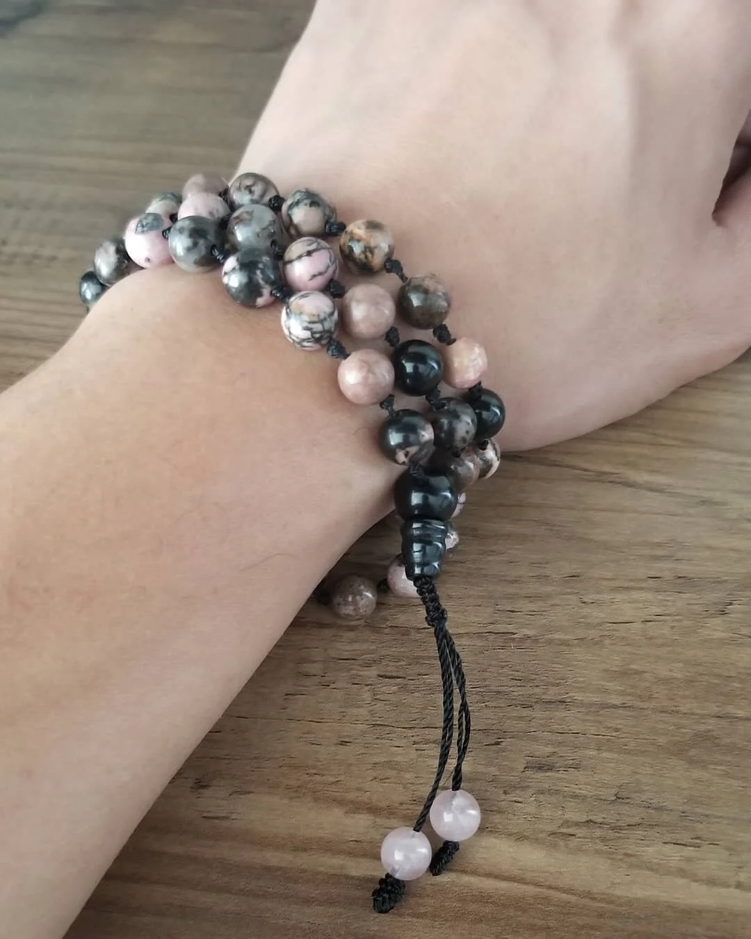 NEW to the shop: wrist malas. Each #mala is adjustable (fits size XS to XL) to be able to wrap around your wrist three times for regular wear. 

And each one contains 54 stones and a #GuruBead to maintain a sacred geometry for #JapaMeditation. 

Deta