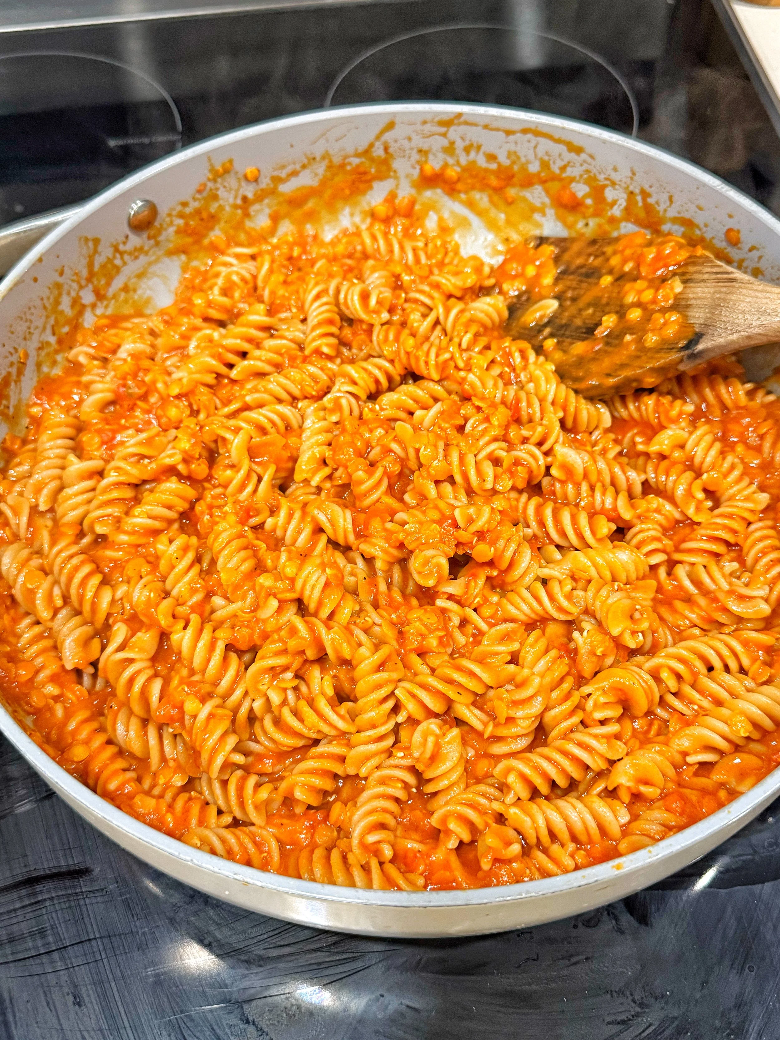 One Pot Lentil Pasta With Marinara (minimal effort)