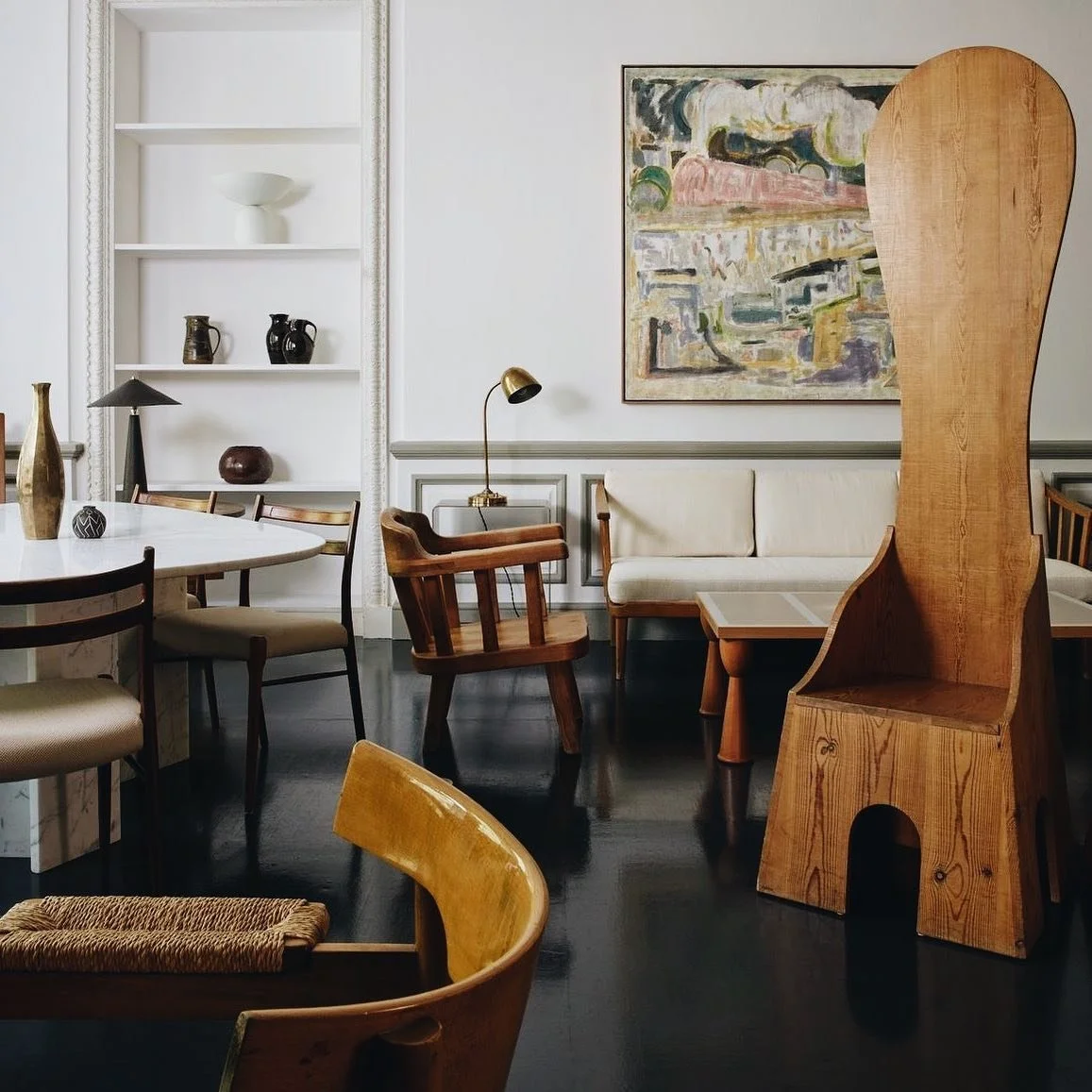 Edit [ ] A beautiful collection of iconic furniture and art at the new @8hollandstreet flagship store, St James Park London!