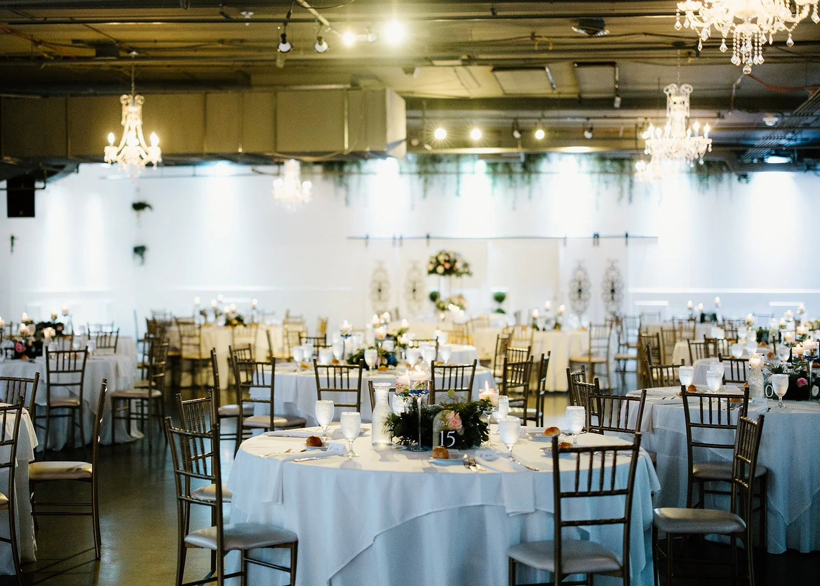 The Psychology of Seating: How Table Layout Affects Guest Interaction