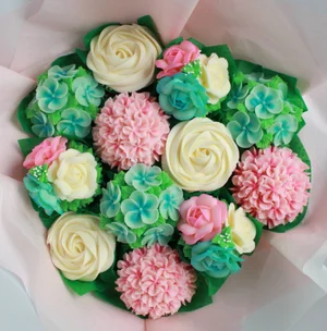 Orlando Cupcake Bouquets | Karina's Confectioneries | Orlando Custom Cakes