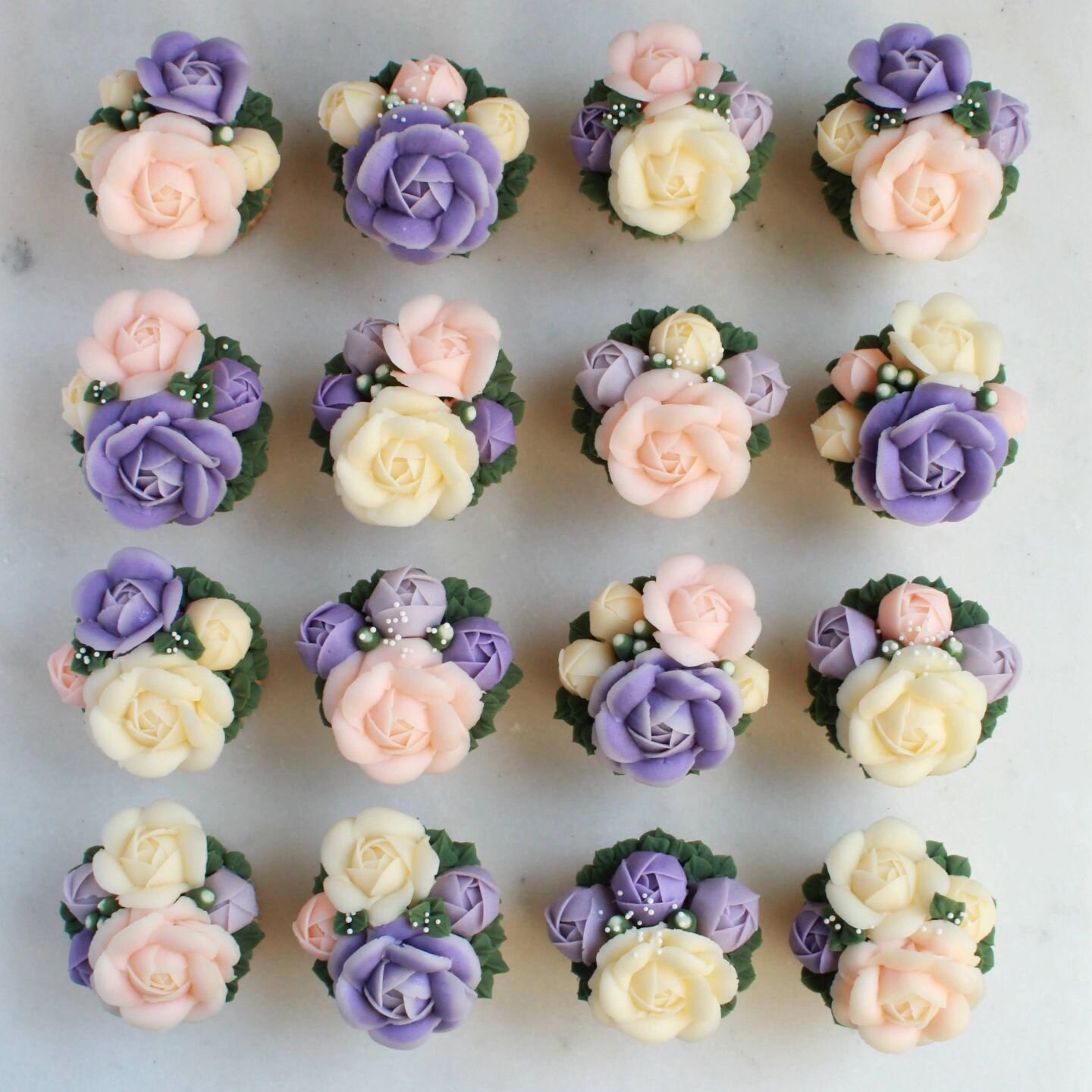 Pastel roses for a sweet baby shower this past weekend 🌸💐

Flavor: Vanilla cupcakes with vanilla buttercream blooms
.
.
.
#karinasconfectioneries #orlandobakers #orlandobakery #orlandodesserts #orlandocookies #orlandomacarons #orlandocakes #orlando