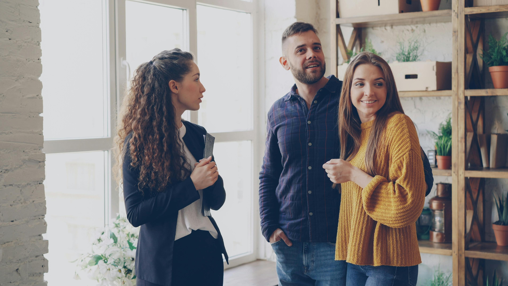 25 Tasks a Real Estate VA Can Handle (So You Can Focus on Closing)